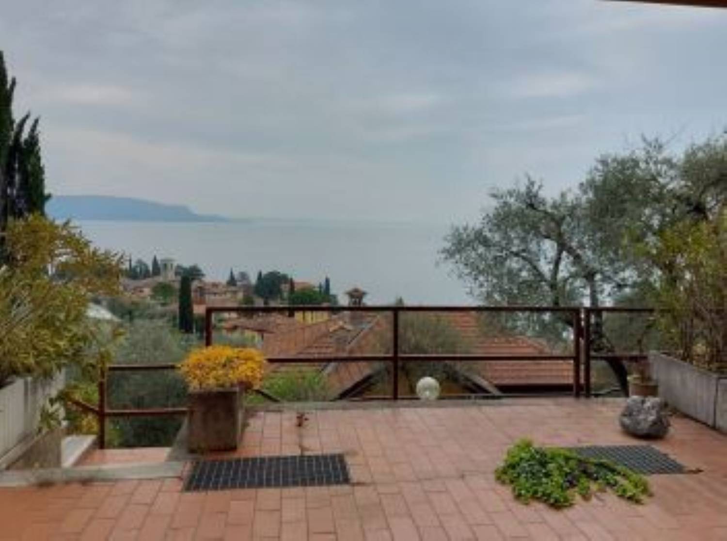 Trilocale vista lago a Gardone Riviera