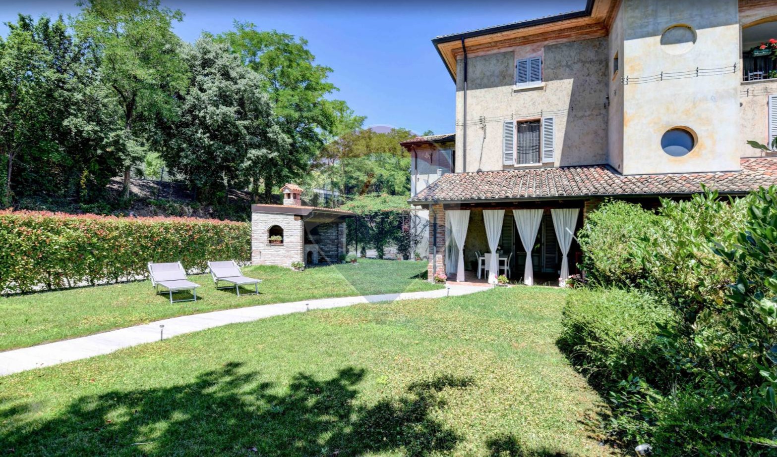 Villa in vendita a Desenzano del Garda
