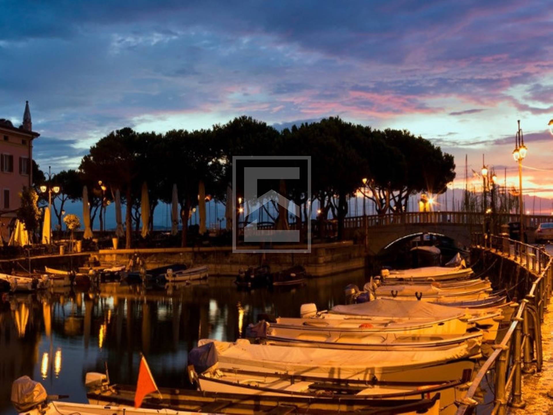 Casa Indipendente in vendita a Desenzano del Garda, Desenzano del Garda