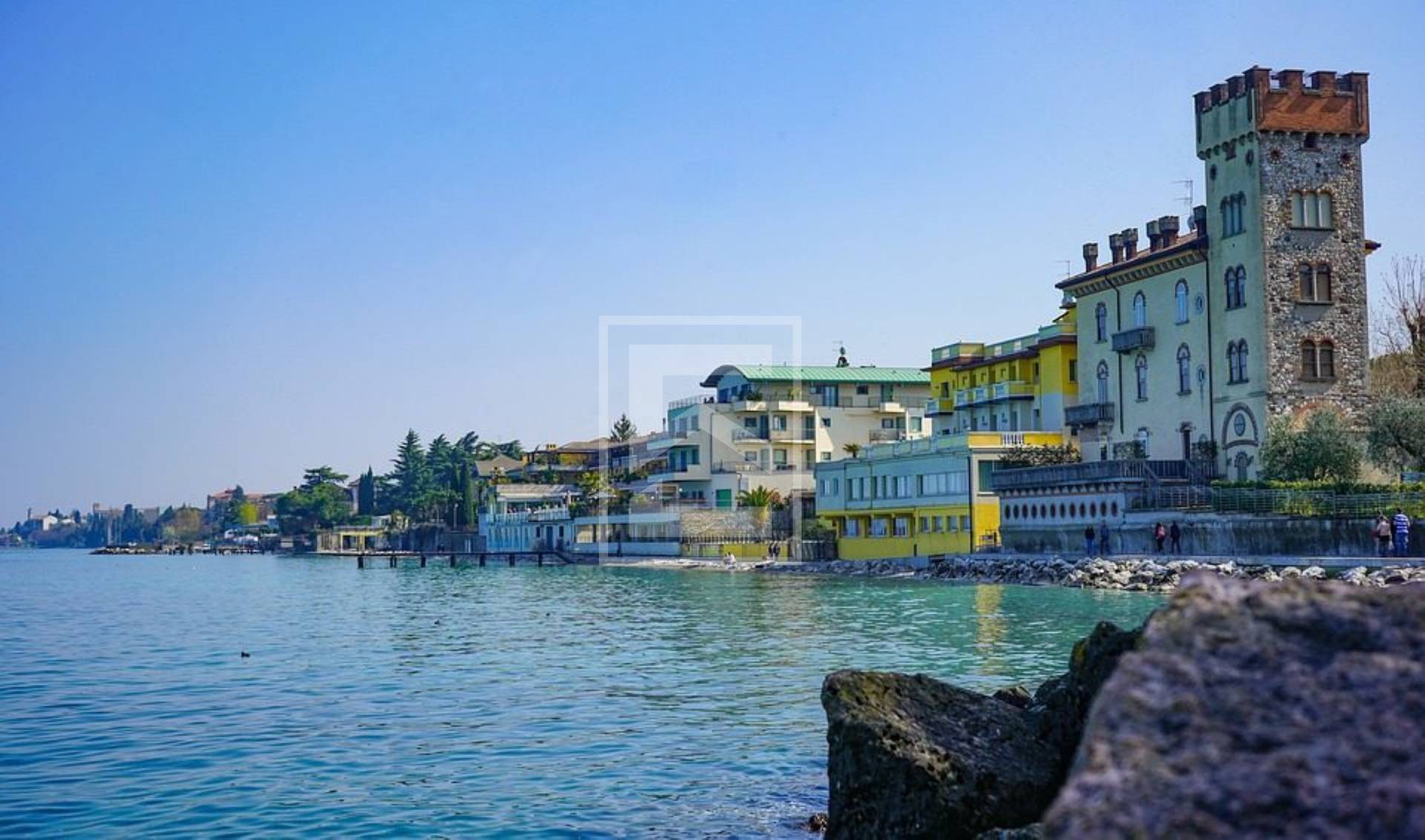 Casa Indipendente in vendita a Desenzano del Garda, Desenzano del Garda