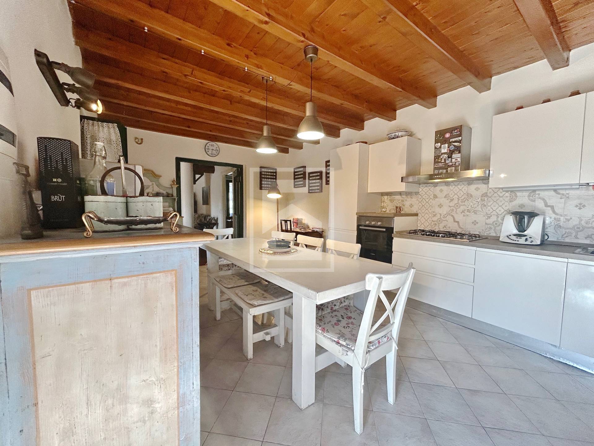 Villa singola in vendita a Desenzano del Garda, Rivoltella del Garda