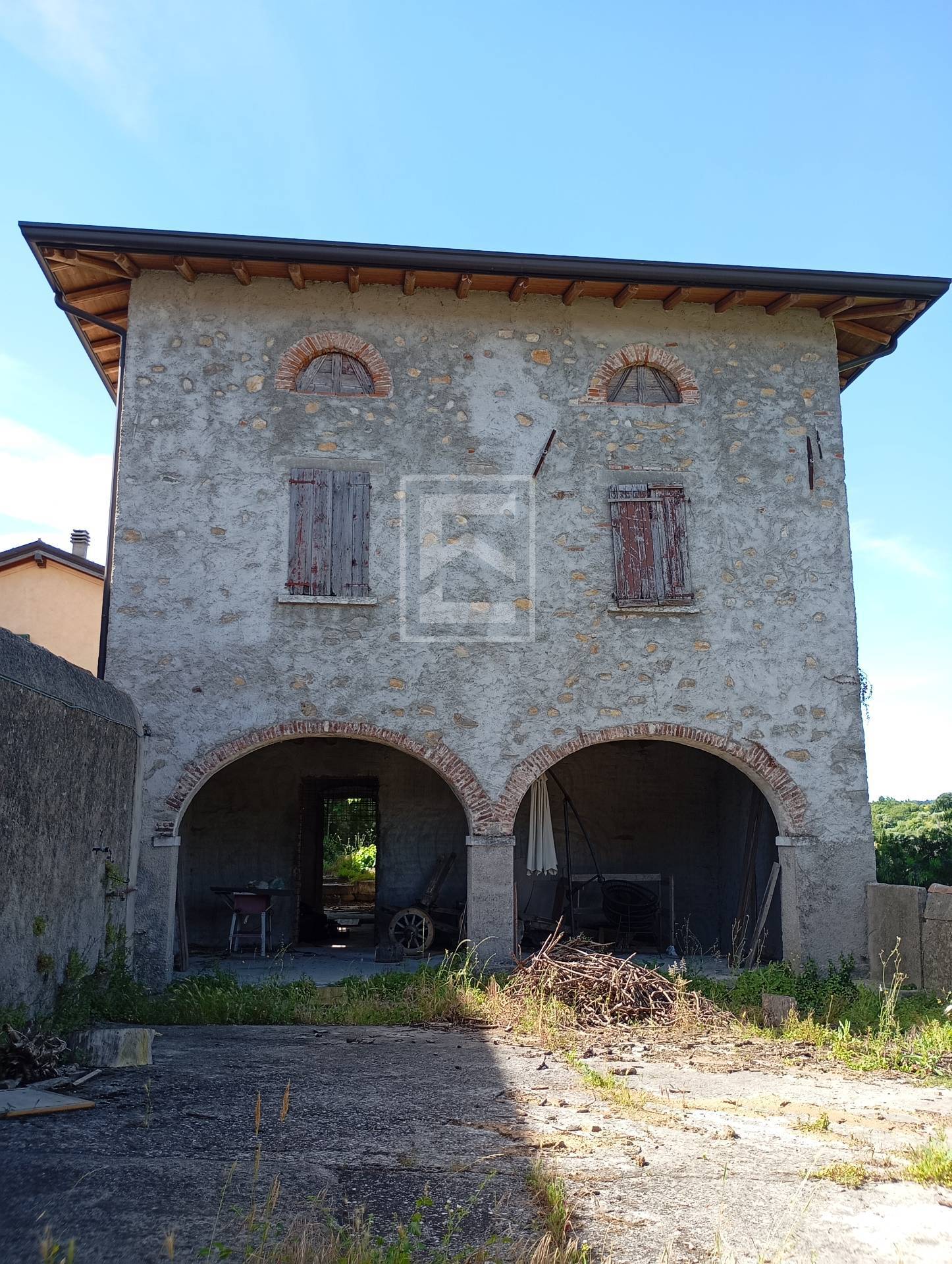 Rustico in vendita a Puegnago sul Garda