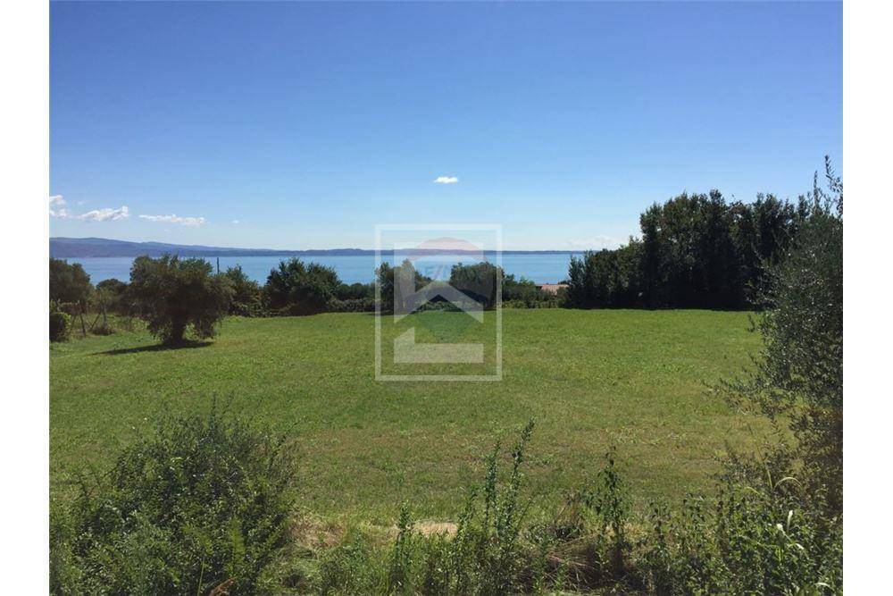 Terreno in vendita a Manerba del Garda