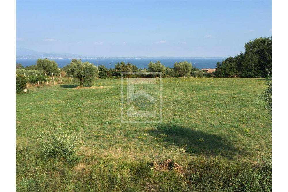 Terreno in vendita a Manerba del Garda