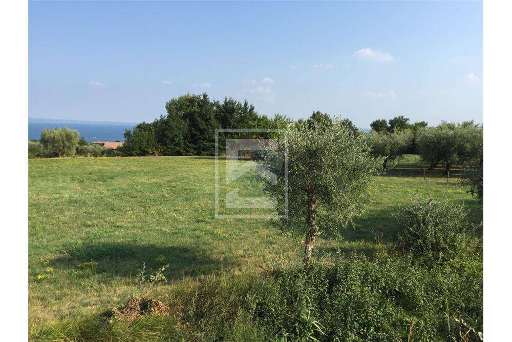 Terreno in vendita a Manerba del Garda