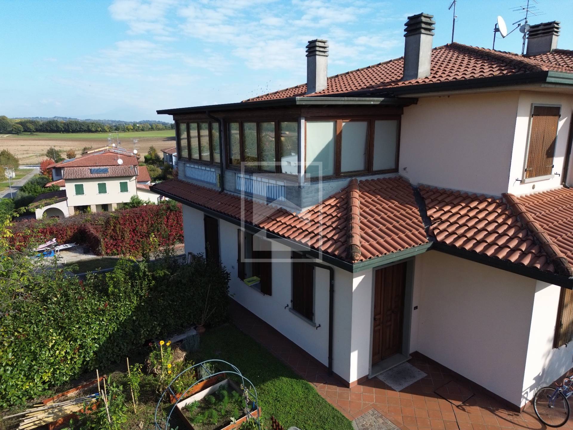 Villetta bifamiliare in vendita a Volta Mantovana