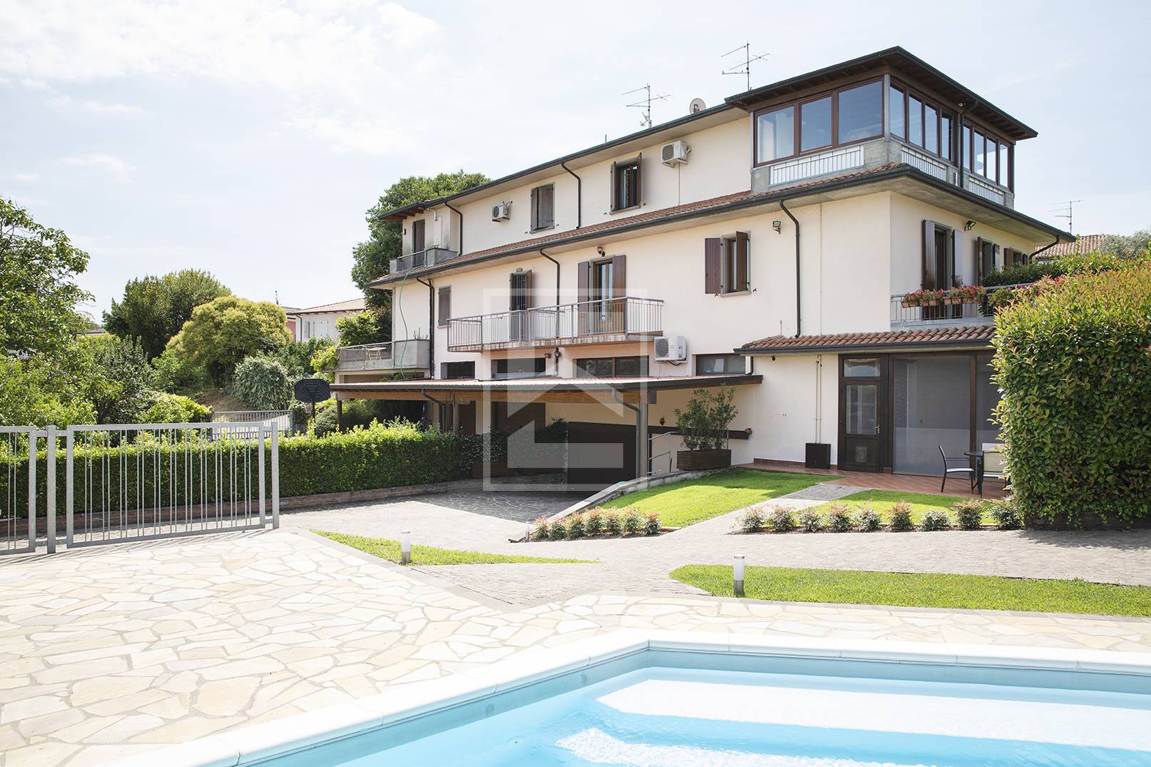 Villetta bifamiliare in vendita a Volta Mantovana