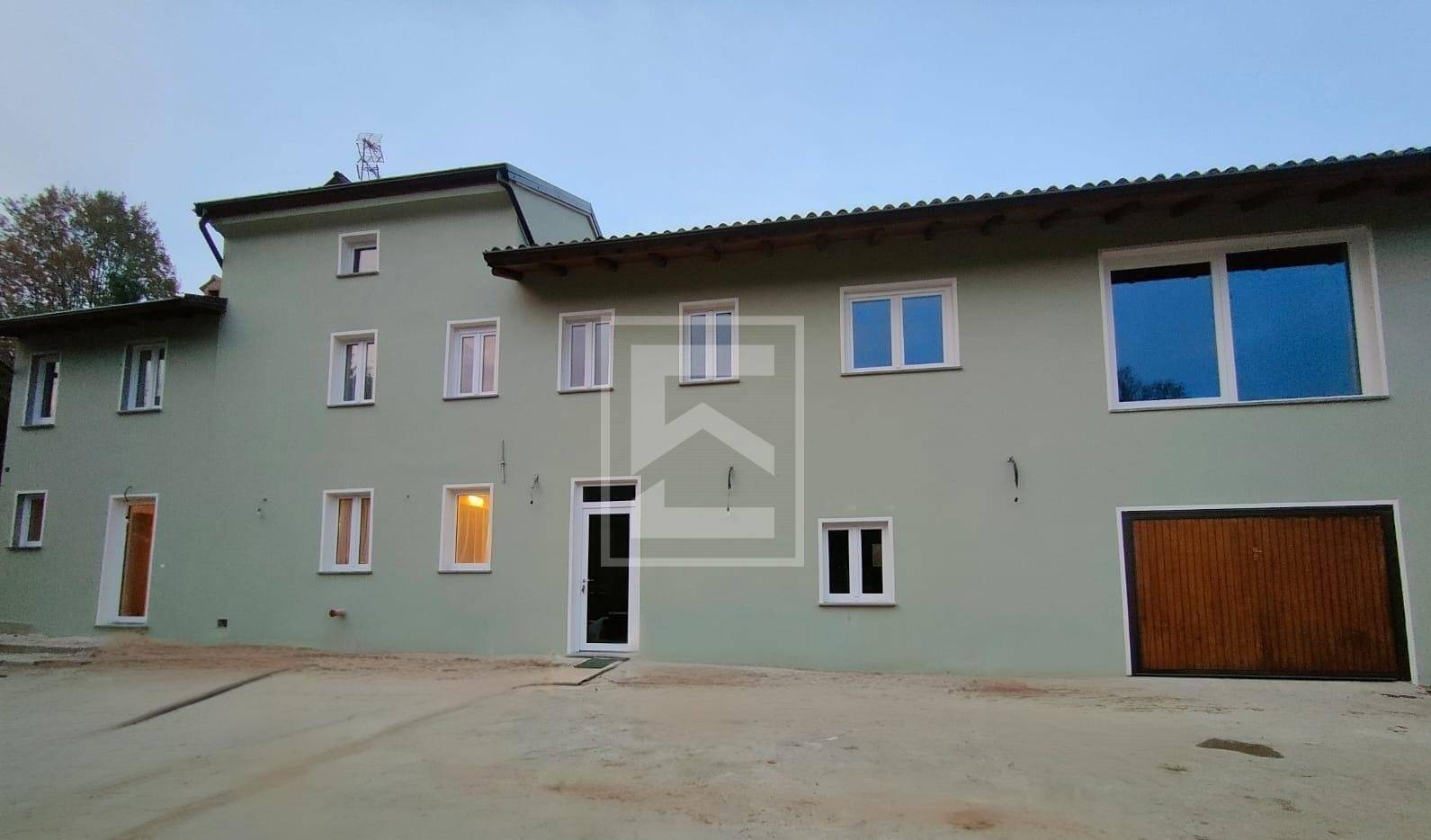 Casa Indipendente in vendita a Mont Beccaria