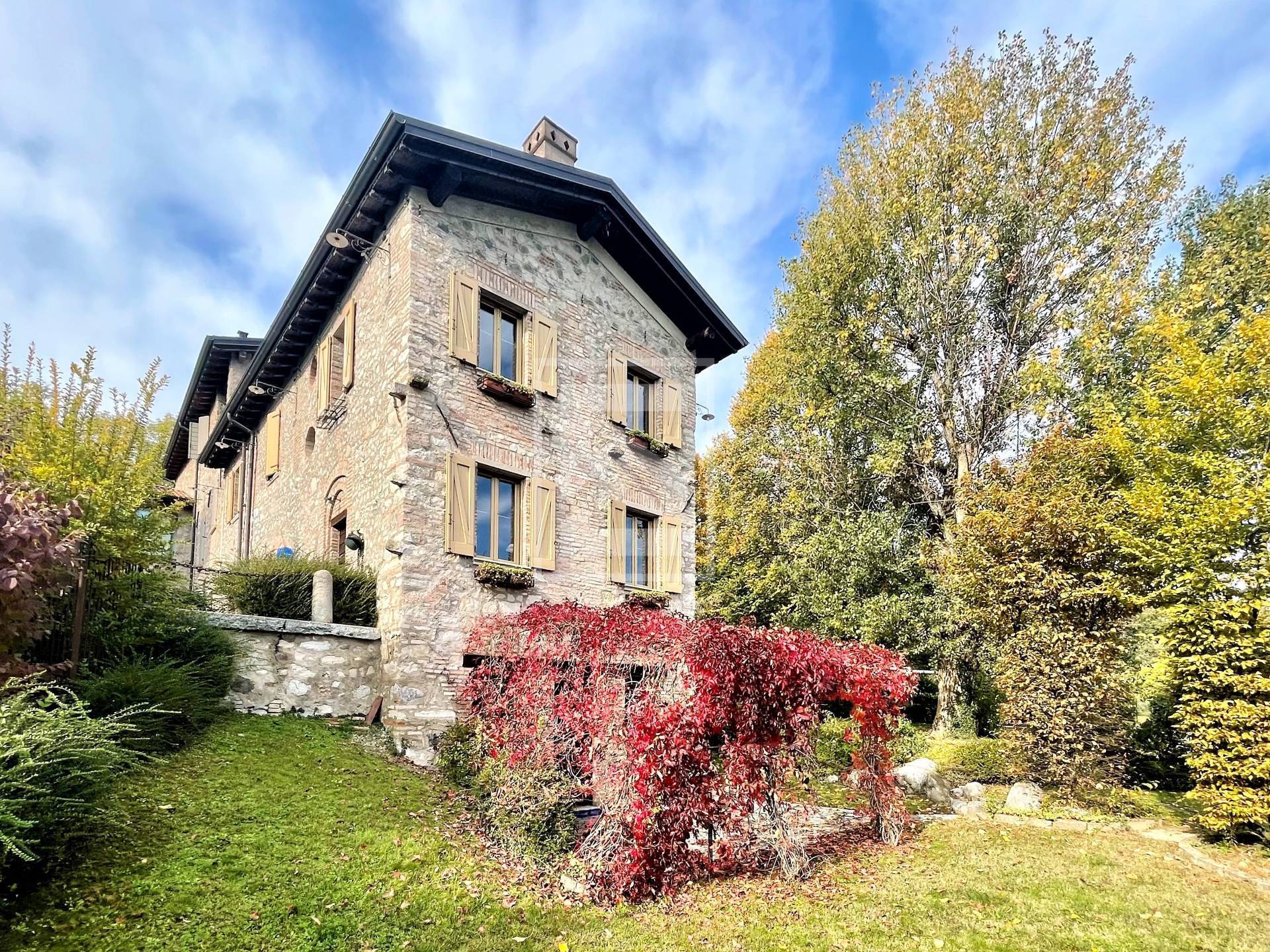 Appartamento in vendita a Desenzano del Garda, Desenzano del Garda