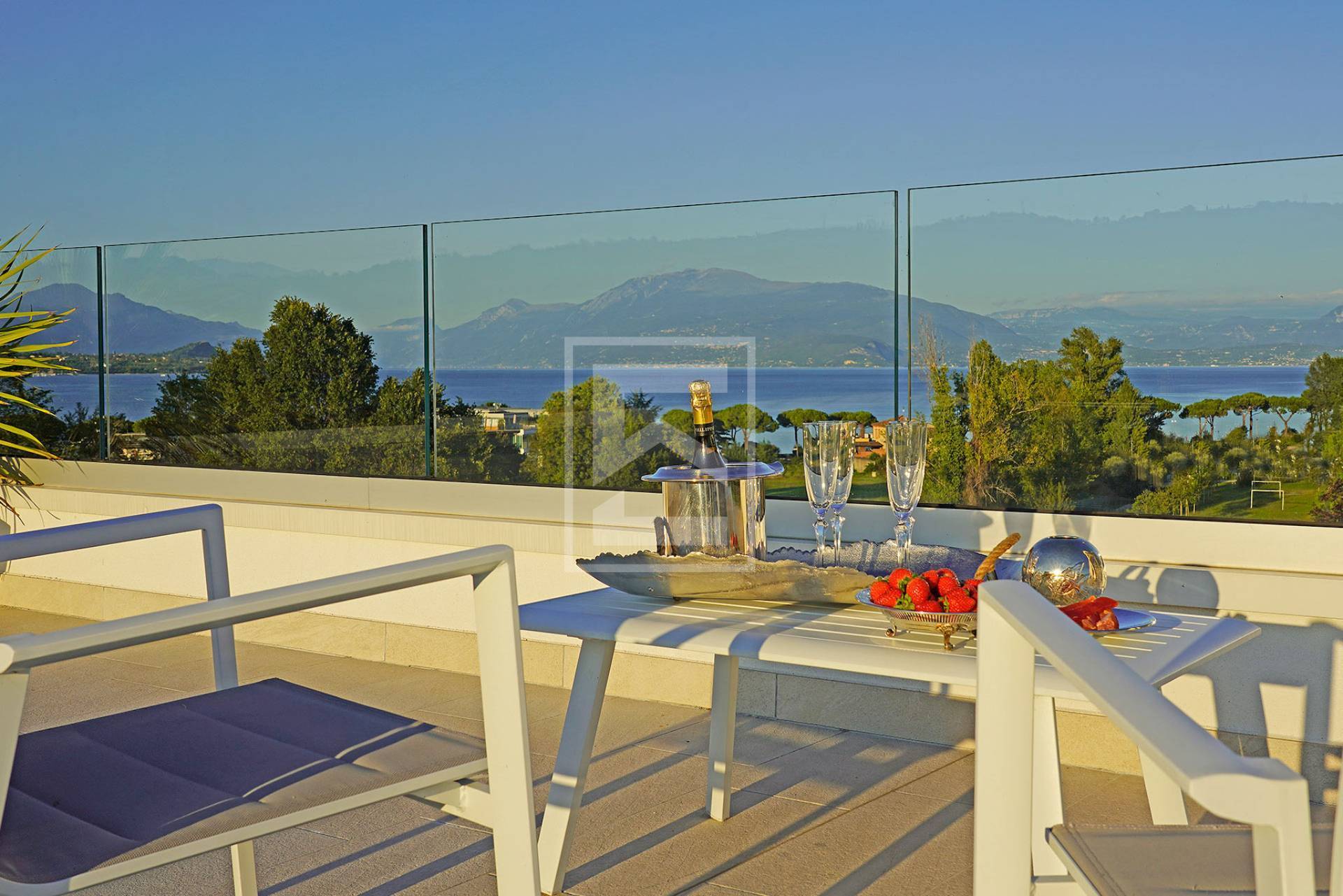 Villa singola in vendita a Desenzano del Garda