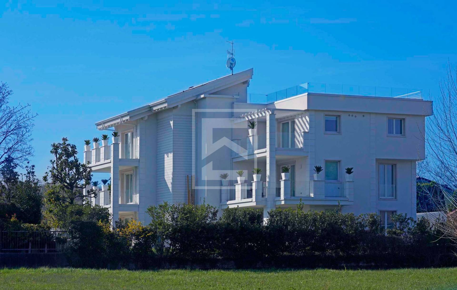 Villa singola in vendita a Desenzano del Garda