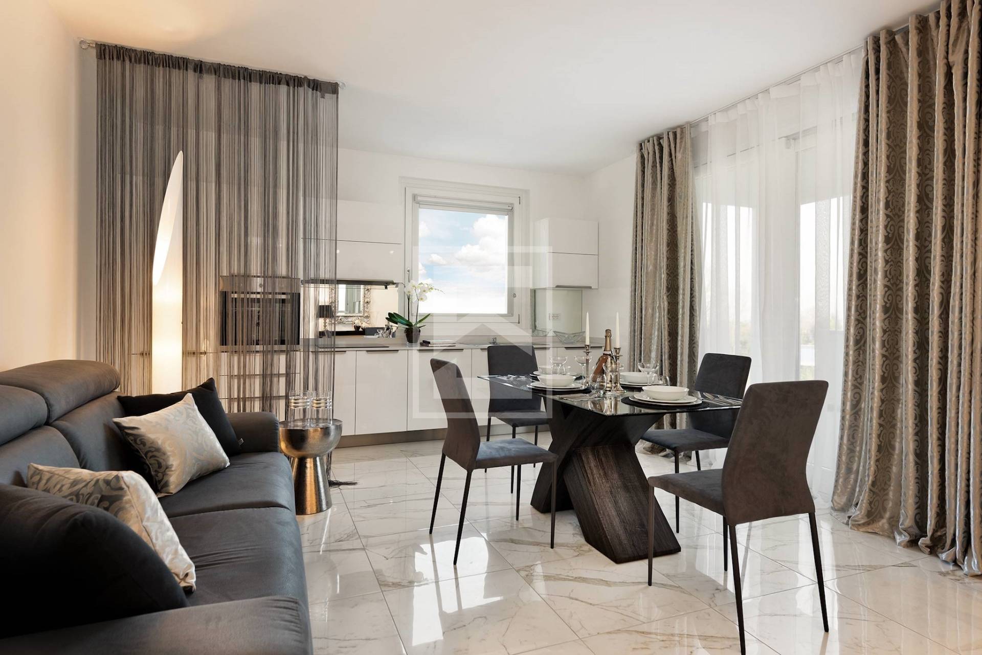 Villa singola in vendita a Desenzano del Garda