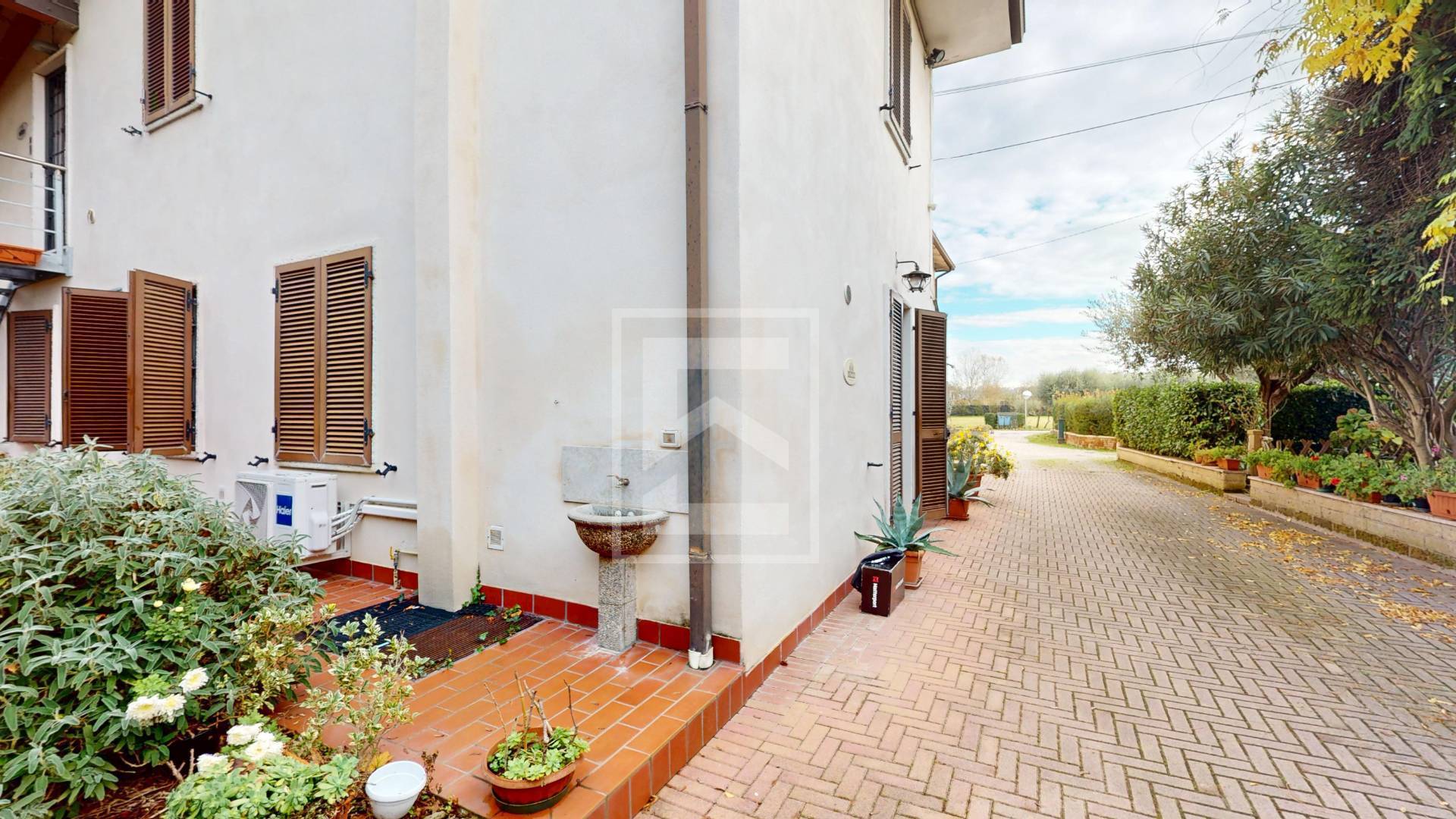 Porzione di casa in vendita a Monzambano