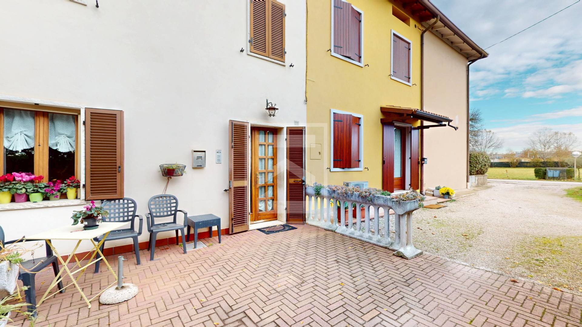 Porzione di casa in vendita a Monzambano