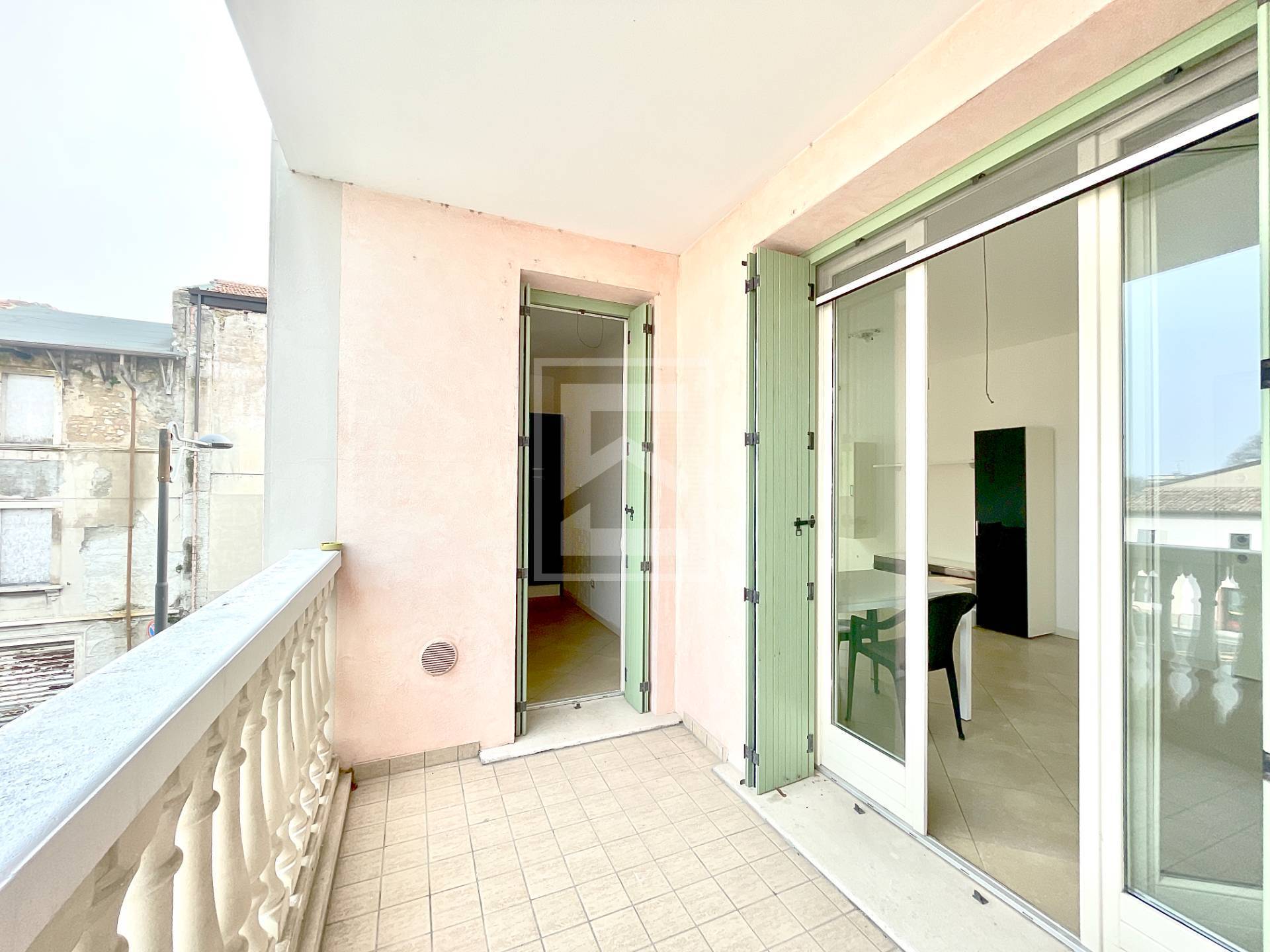 Appartamento in vendita a Desenzano del Garda, Rivoltella del Garda