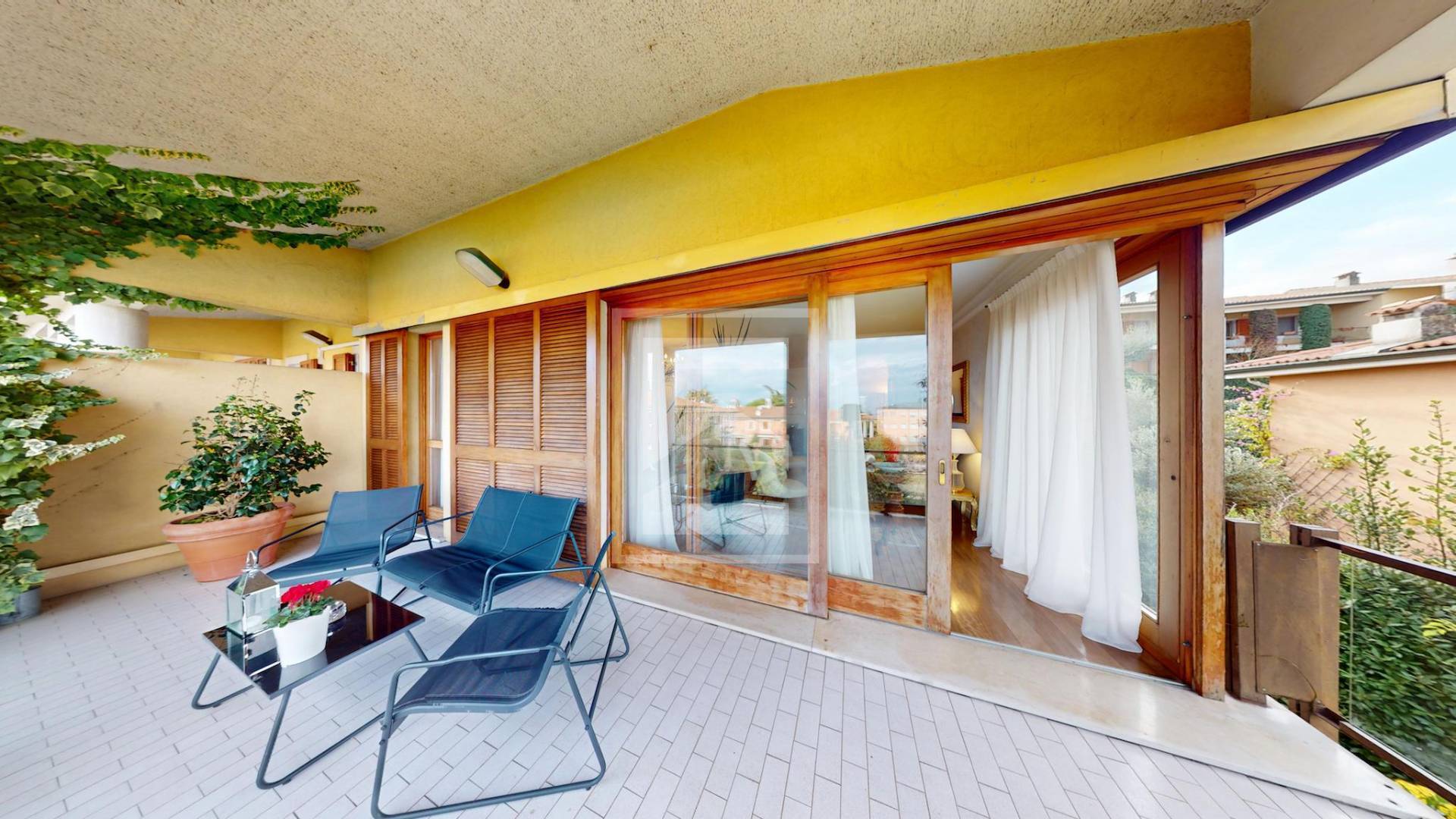 Villetta bifamiliare in vendita a Desenzano del Garda, Desenzano del Garda