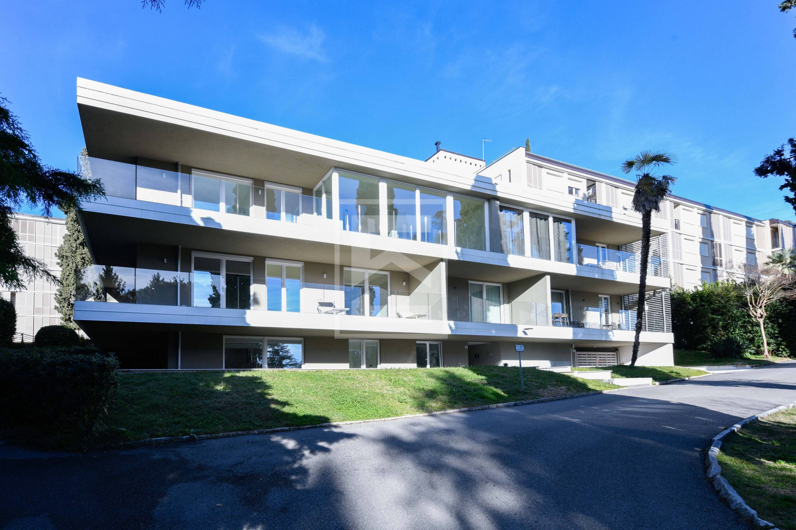 Appartamento in vendita a Gardone Riviera