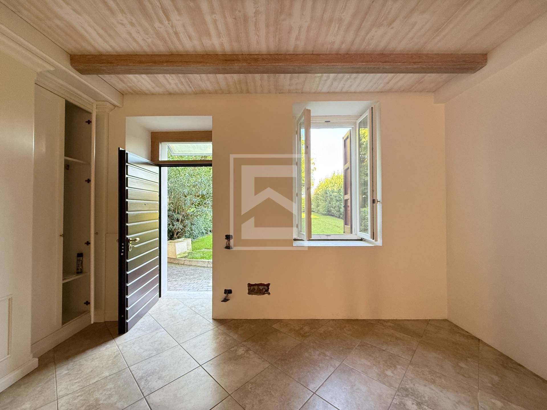 Appartamento in vendita a Desenzano del Garda, Vaccarolo