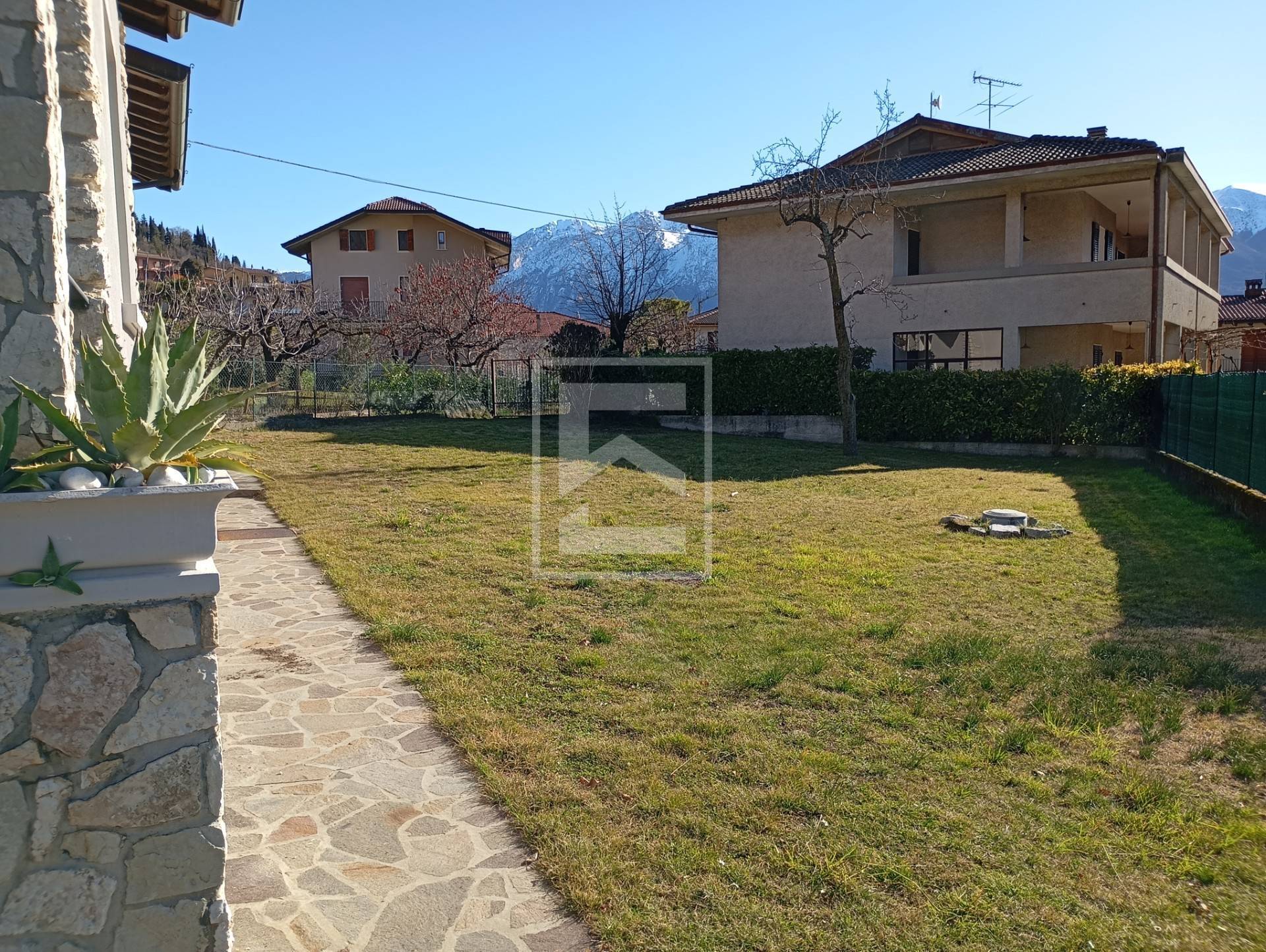 Villa singola in vendita a Tignale, Gardola