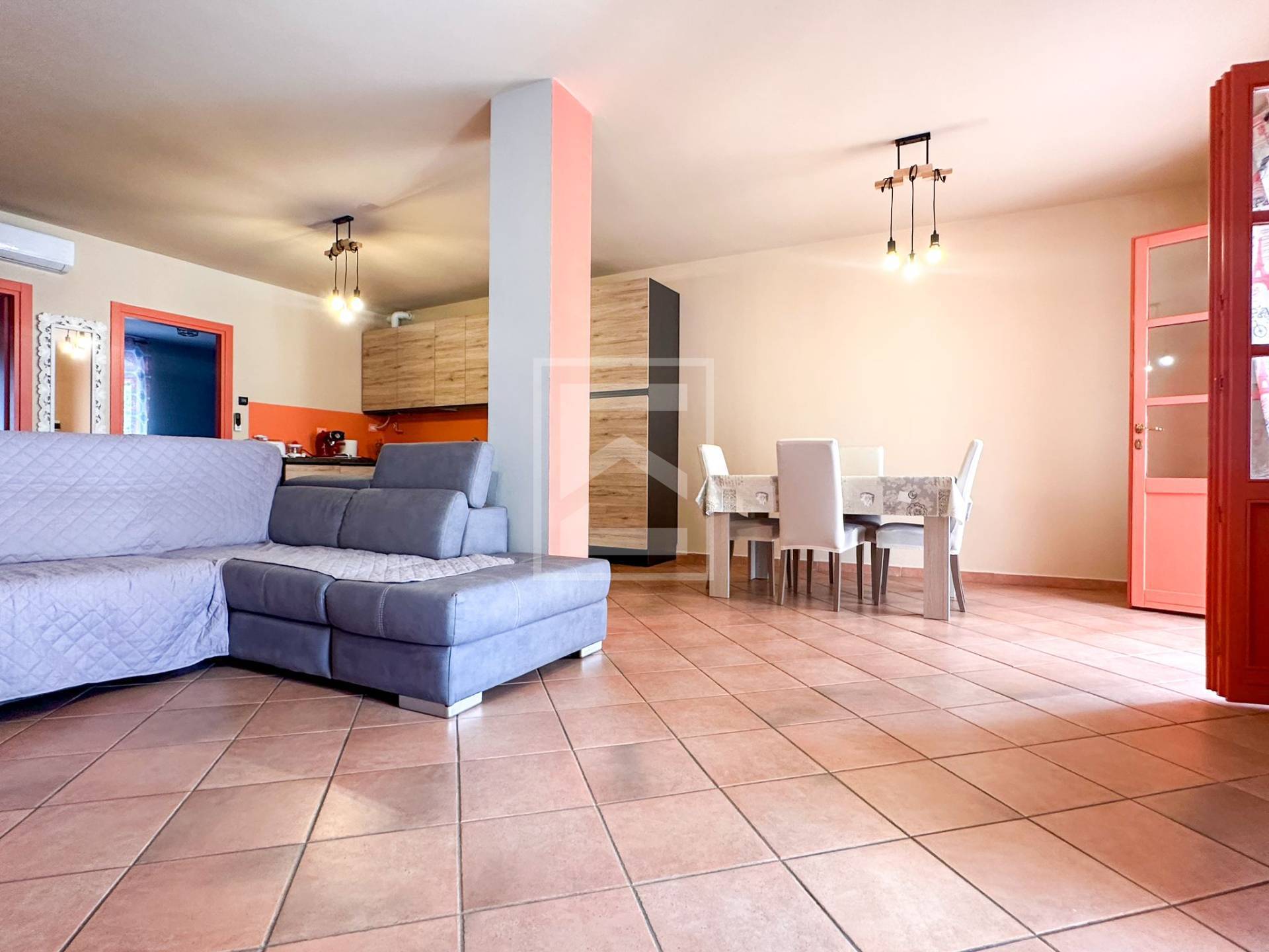 Appartamento in vendita a Desenzano del Garda, Vaccarolo