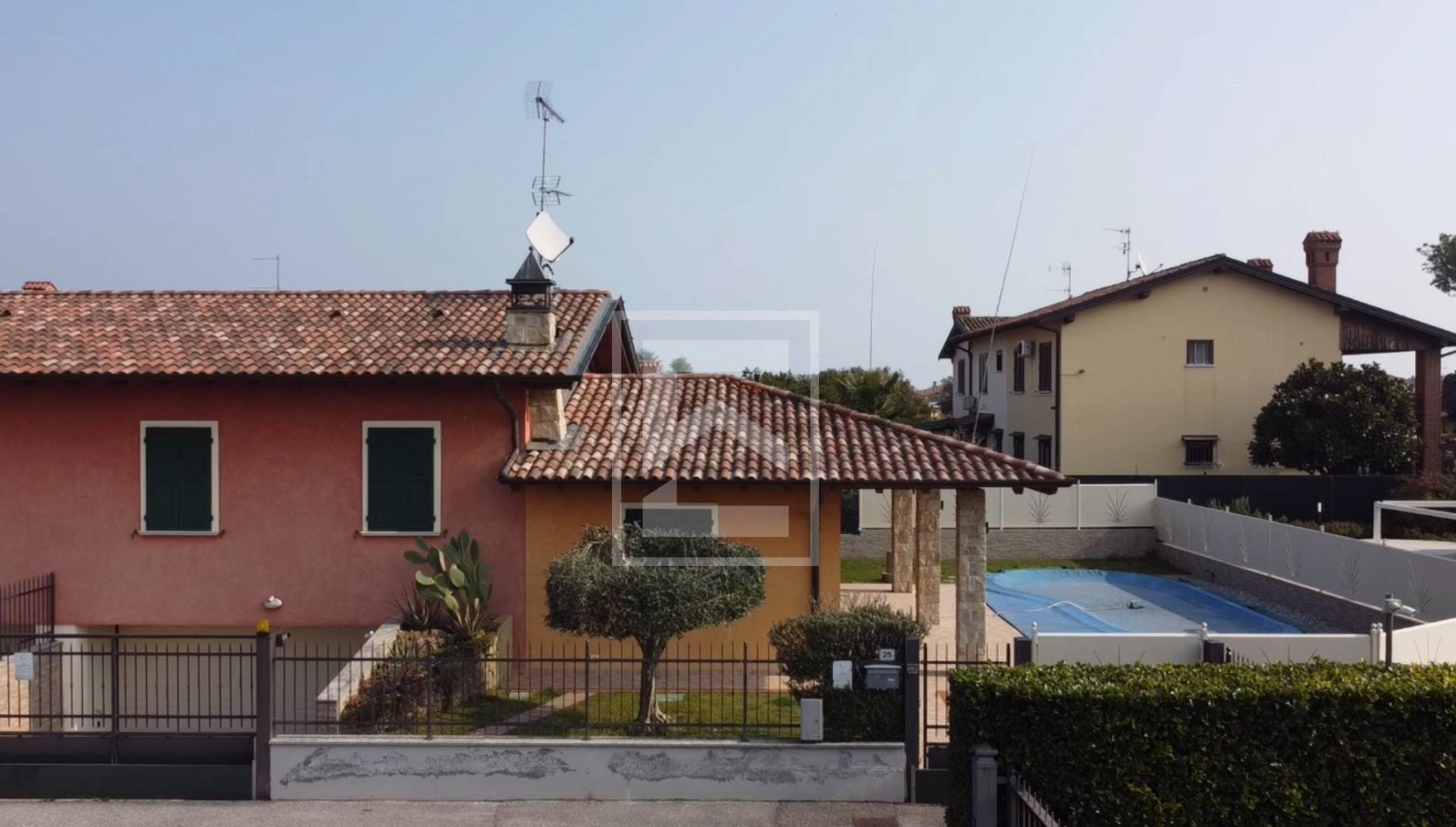 Villetta bifamiliare in vendita a Manerba del Garda