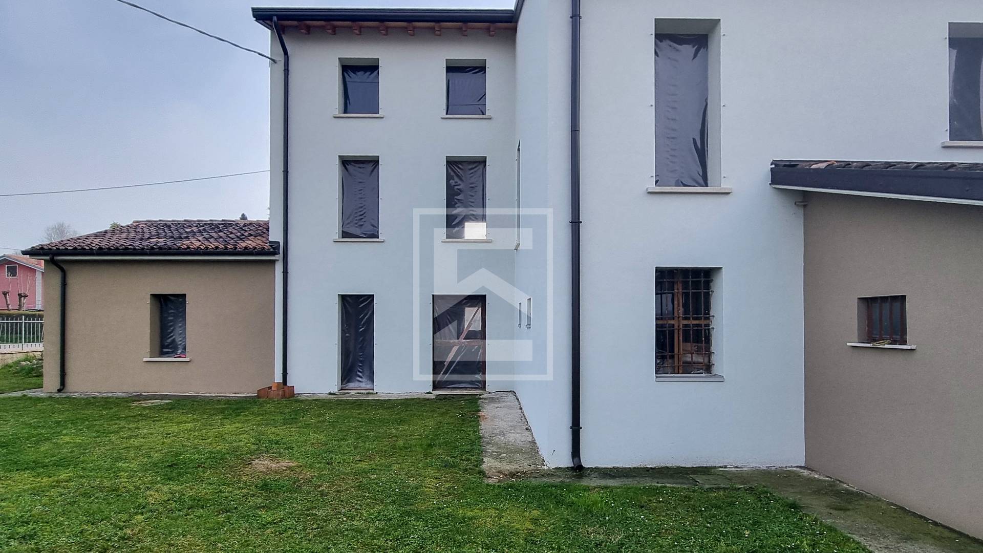 Casa Indipendente in vendita a Volta Mantovana