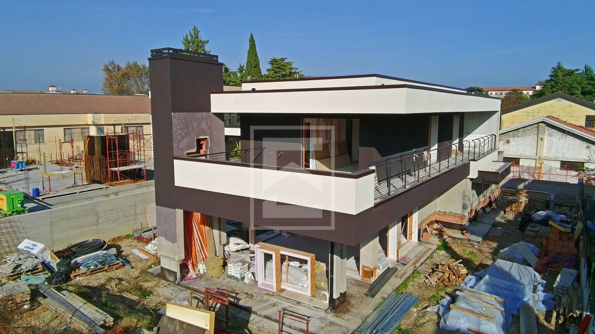 Villa singola in vendita a Desenzano del Garda