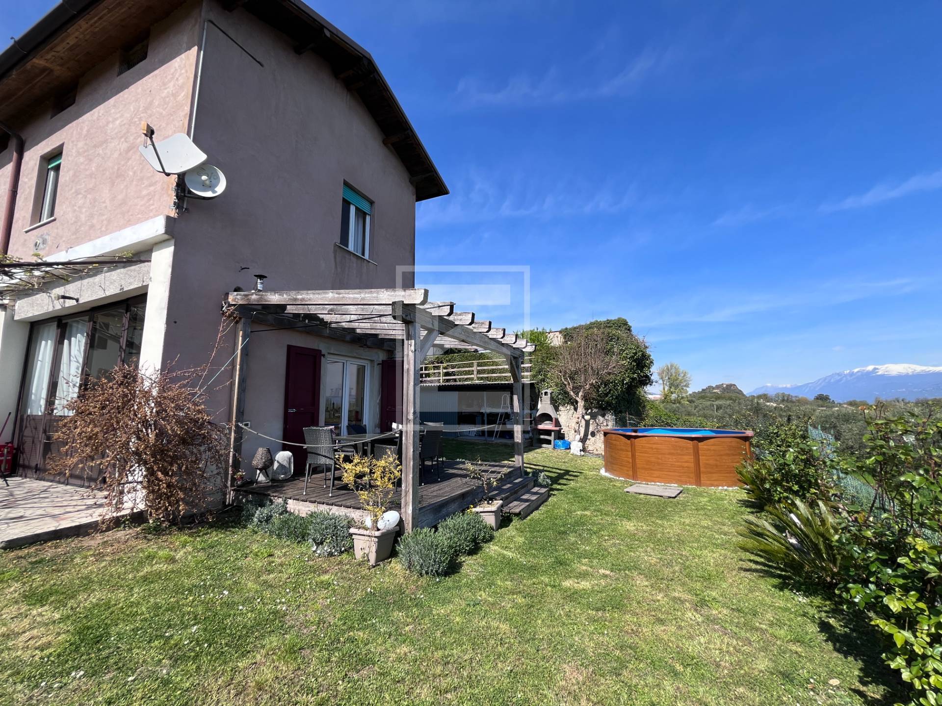 Casa Indipendente in vendita a Manerba del Garda, Gardoncino