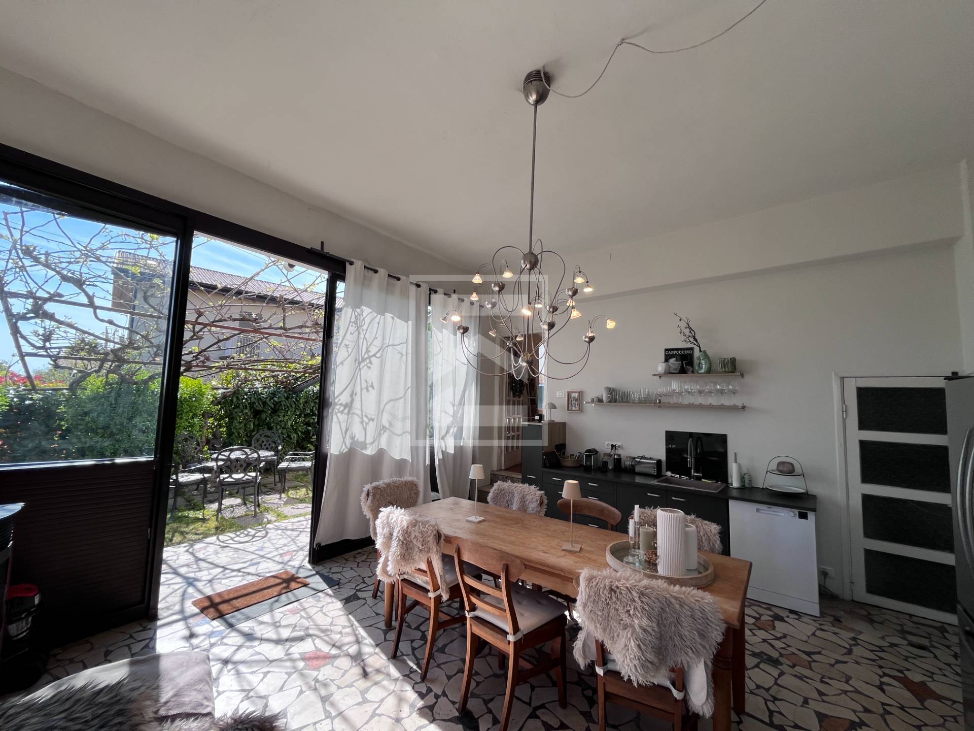 Casa Indipendente in vendita a Manerba del Garda, Gardoncino