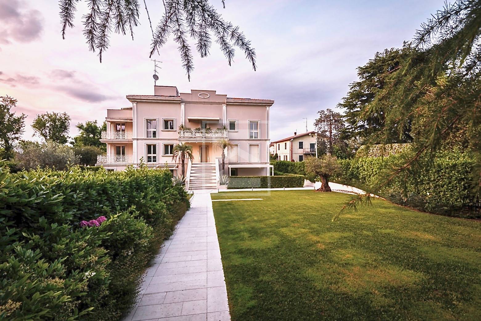 Appartamento in vendita a Desenzano del Garda, Desenzano del Garda