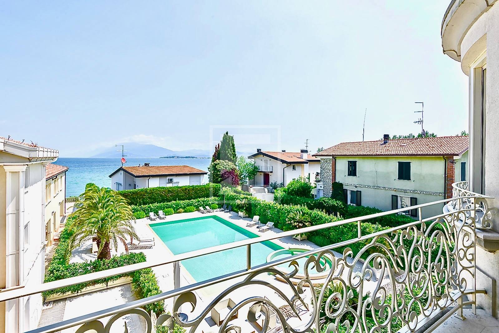 Appartamento in vendita a Desenzano del Garda, Desenzano del Garda