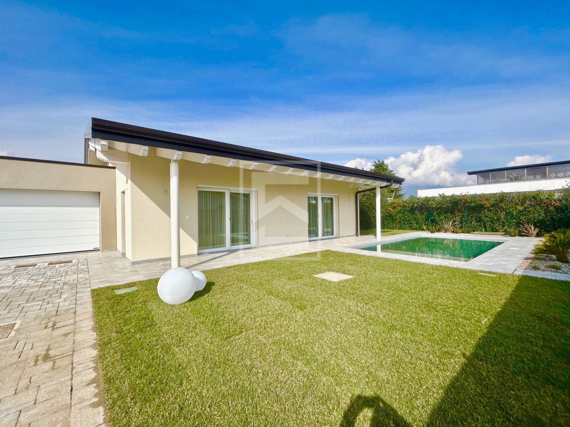 Villa singola in vendita a Desenzano del Garda, Desenzano del Garda