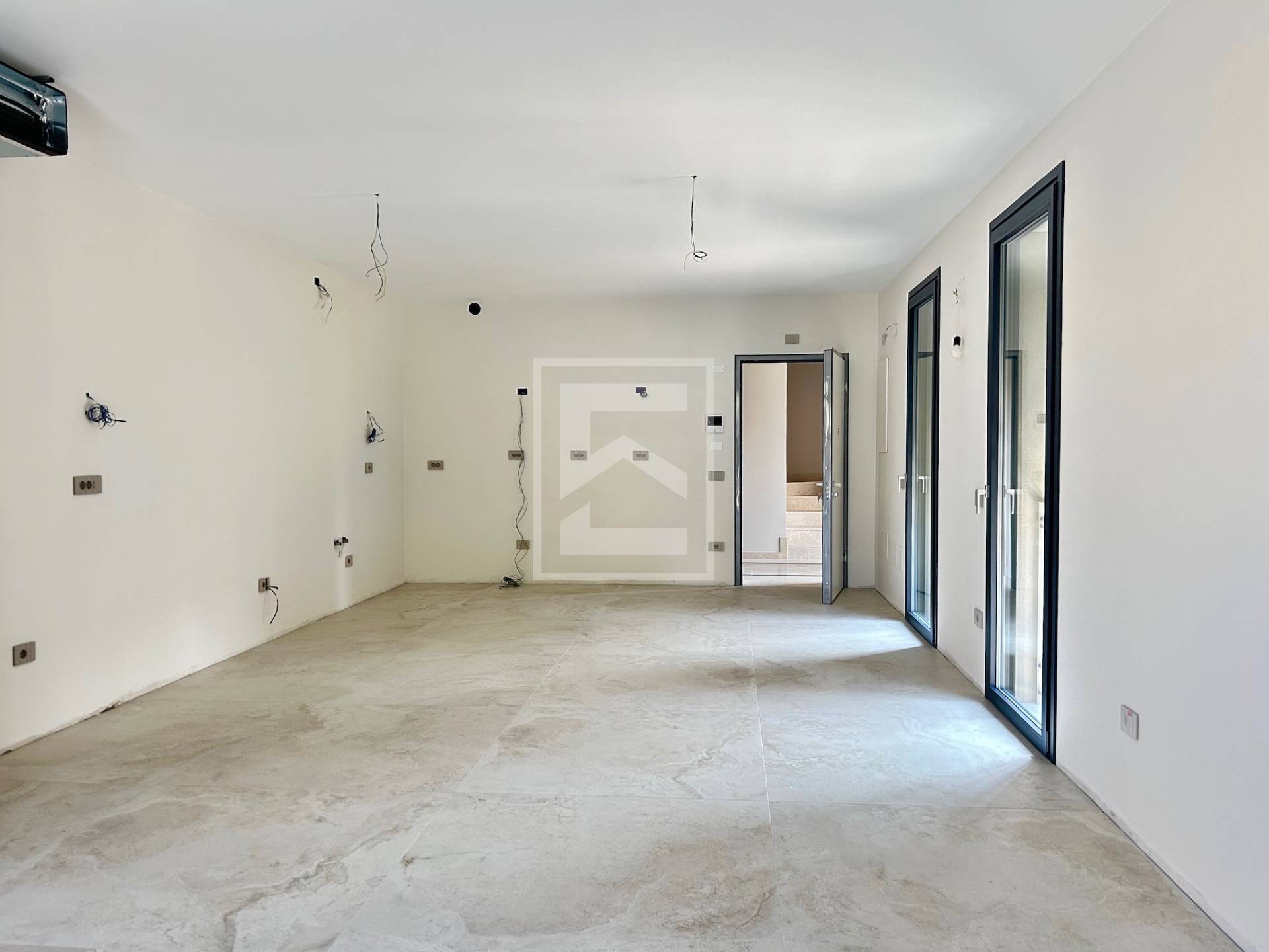 Appartamento in vendita a Desenzano del Garda, Desenzano del Garda