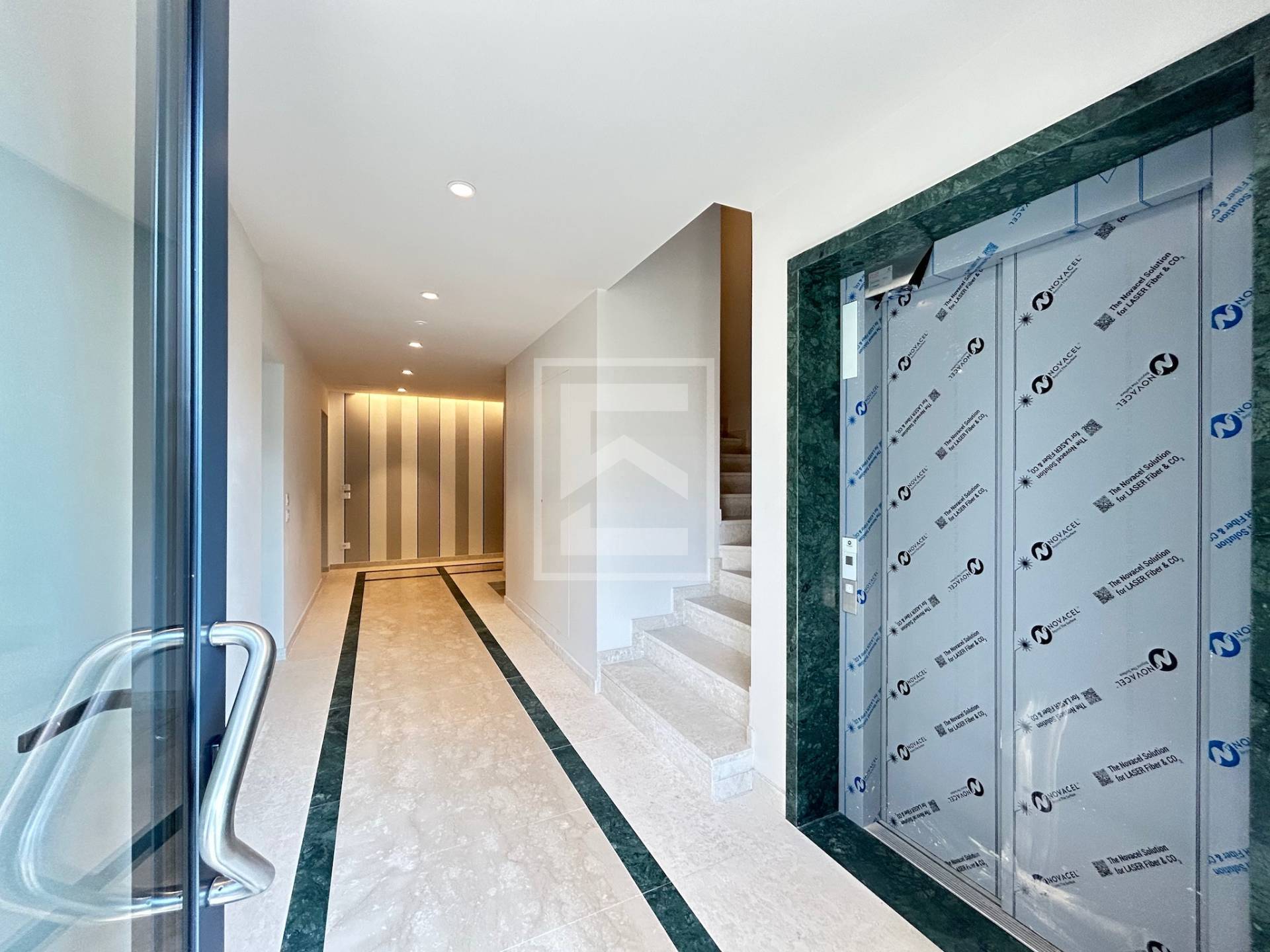 Appartamento in vendita a Desenzano del Garda, Desenzano del Garda