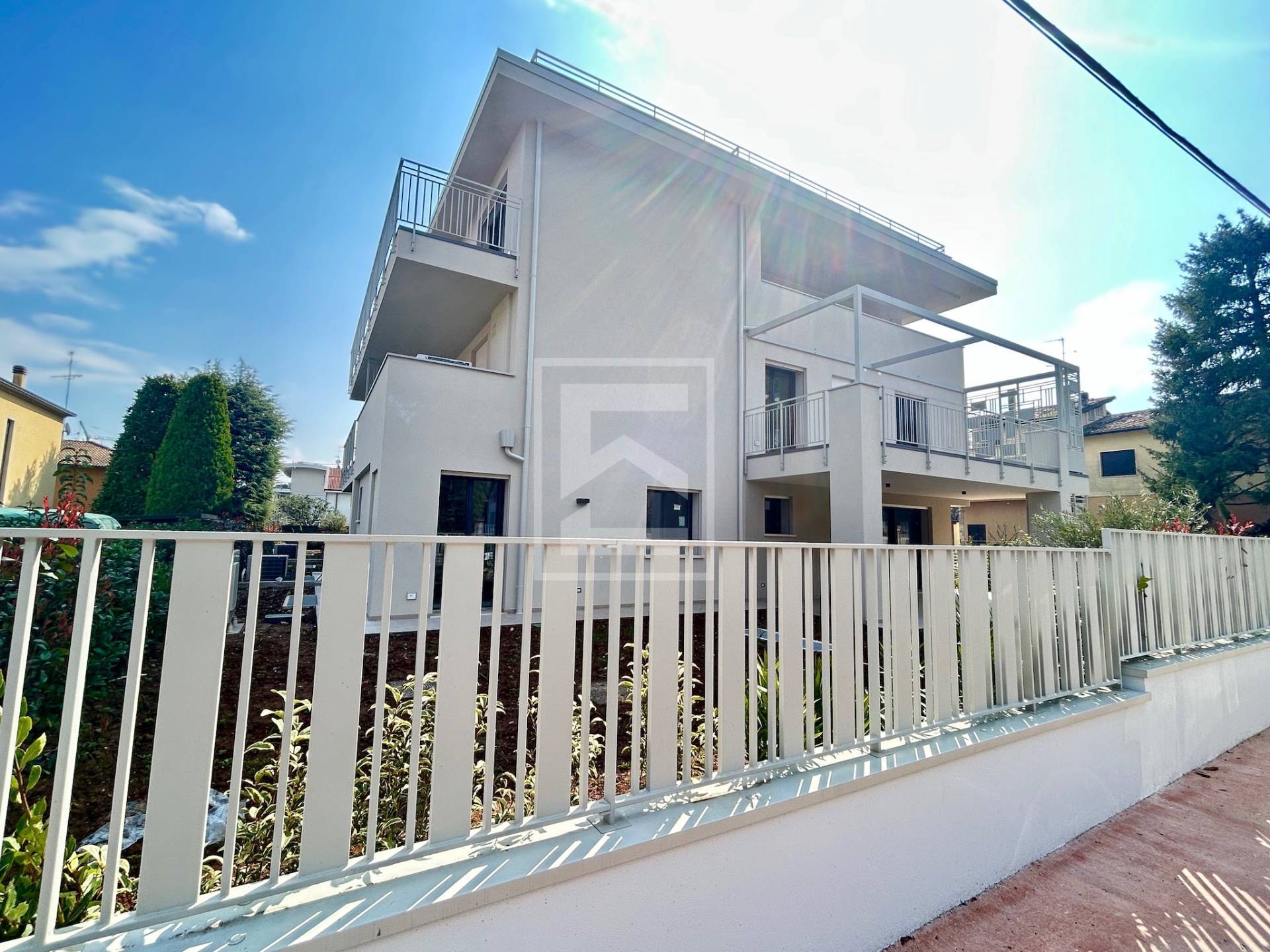 Appartamento in vendita a Desenzano del Garda, Desenzano del Garda