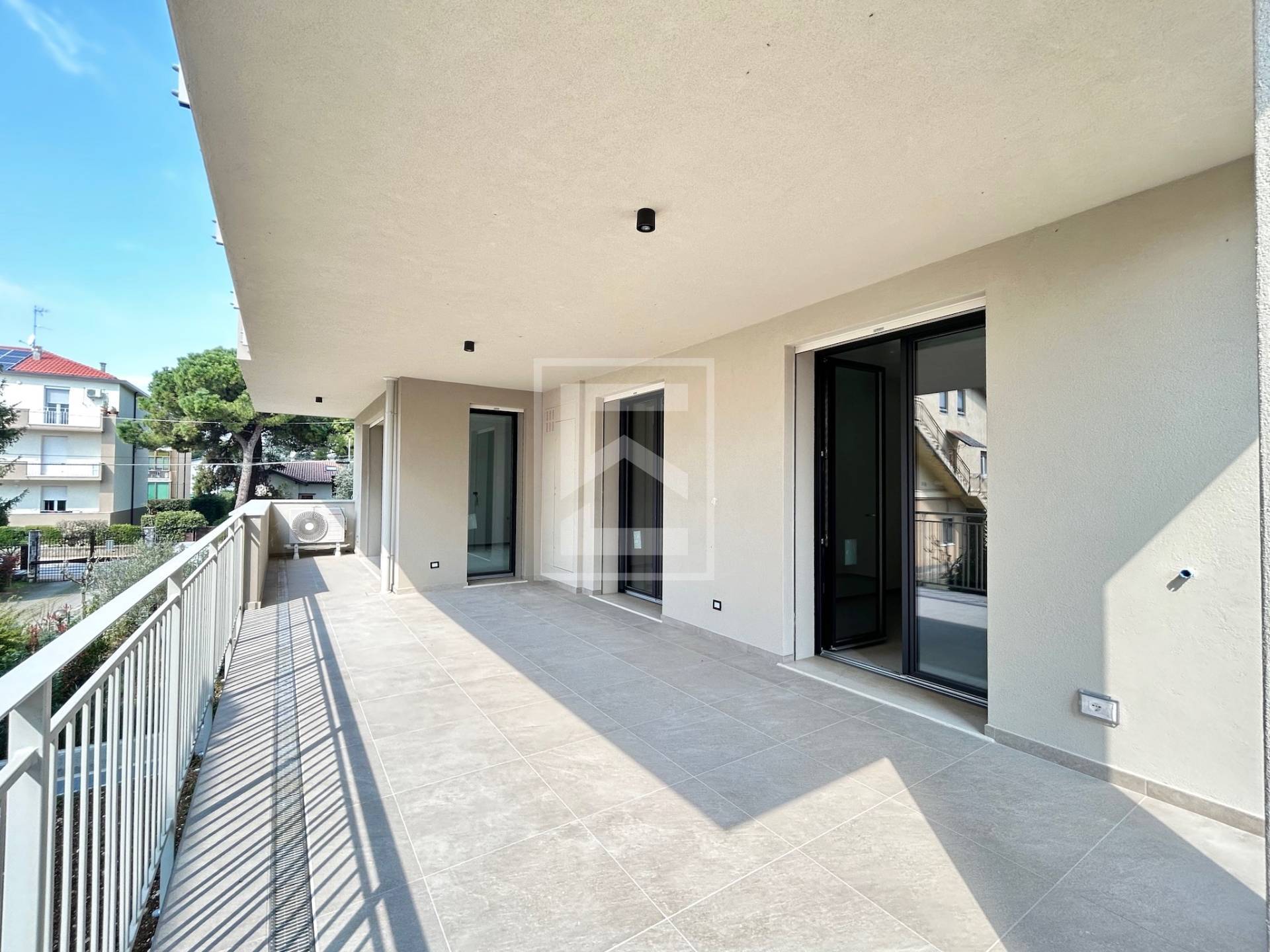 Appartamento in vendita a Desenzano del Garda, Desenzano del Garda