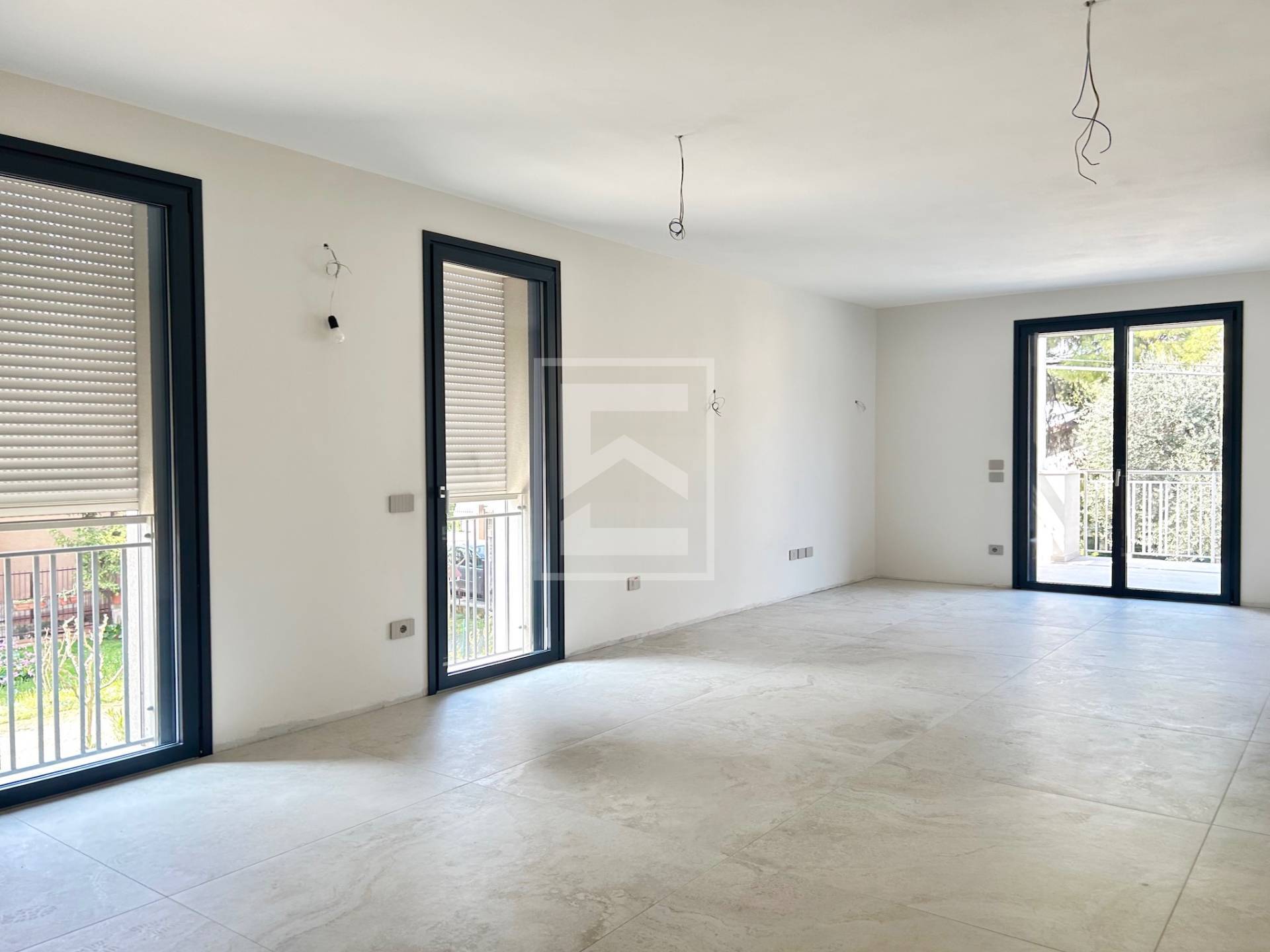 Appartamento in vendita a Desenzano del Garda, Desenzano del Garda