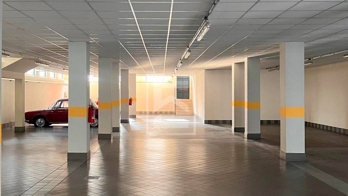 Locale Commerciale in vendita a Brescia, Borgo Trento