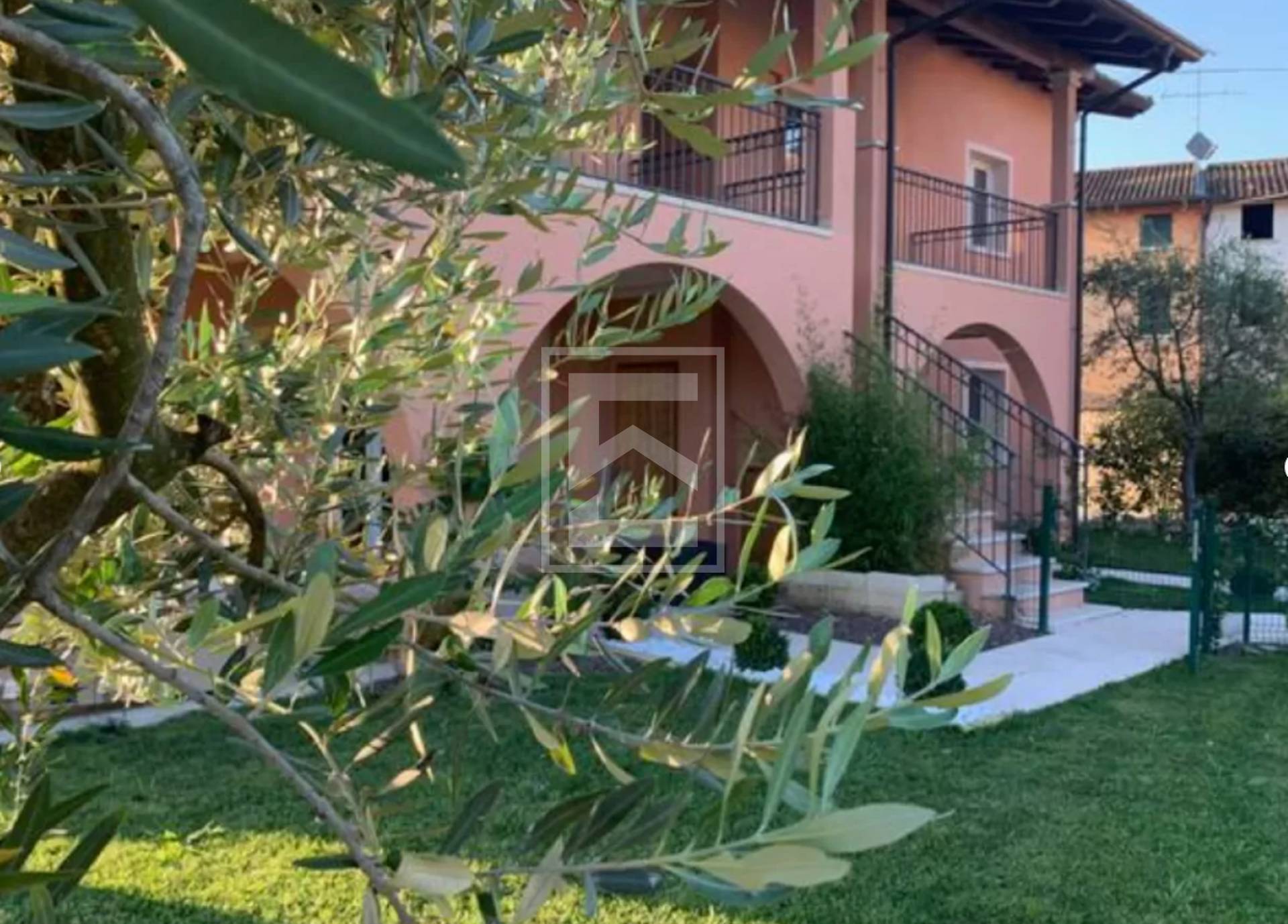 Stabile/Palazzo in vendita a Desenzano del Garda, Desenzano del Garda