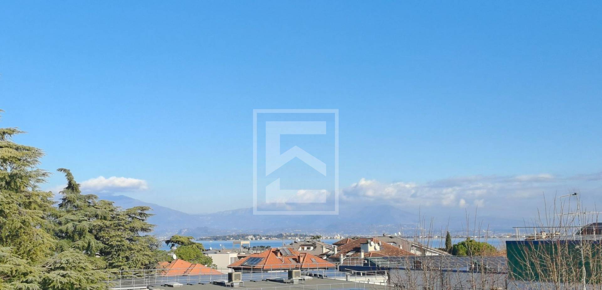 Appartamento in vendita a Desenzano del Garda, Desenzano del Garda