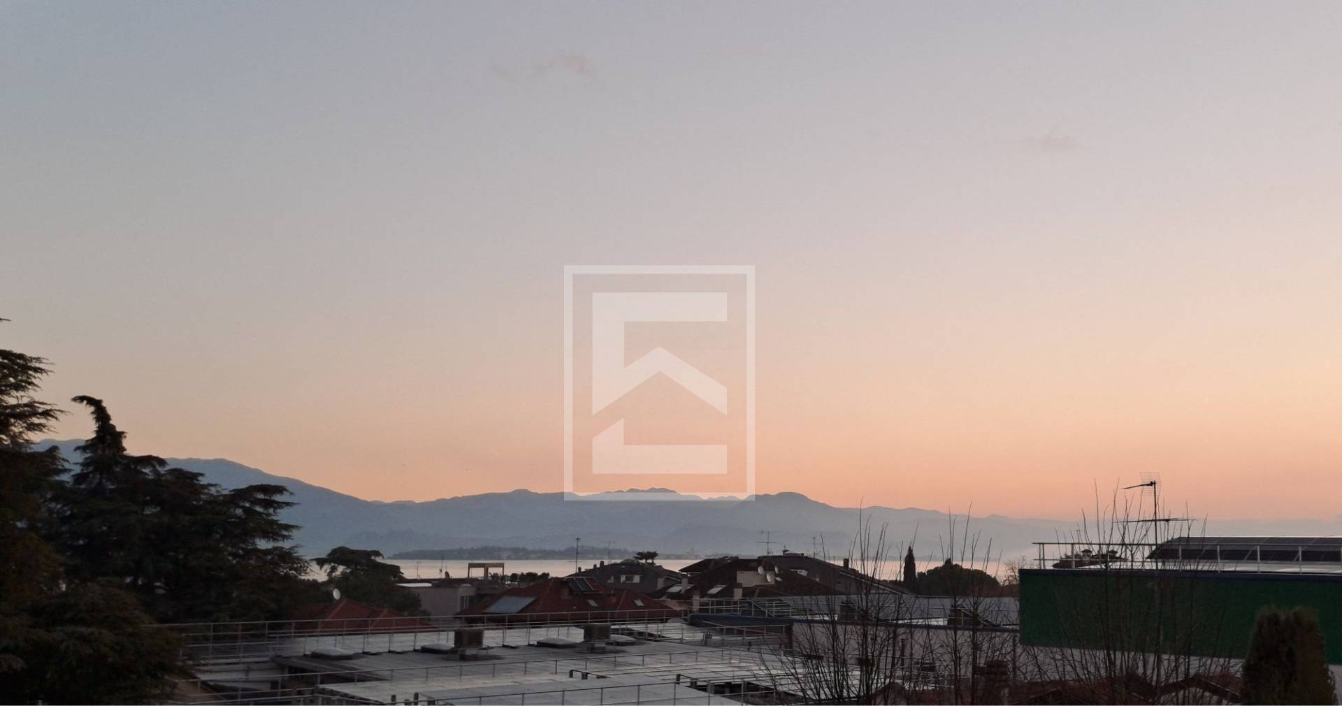 Appartamento in vendita a Desenzano del Garda, Desenzano del Garda