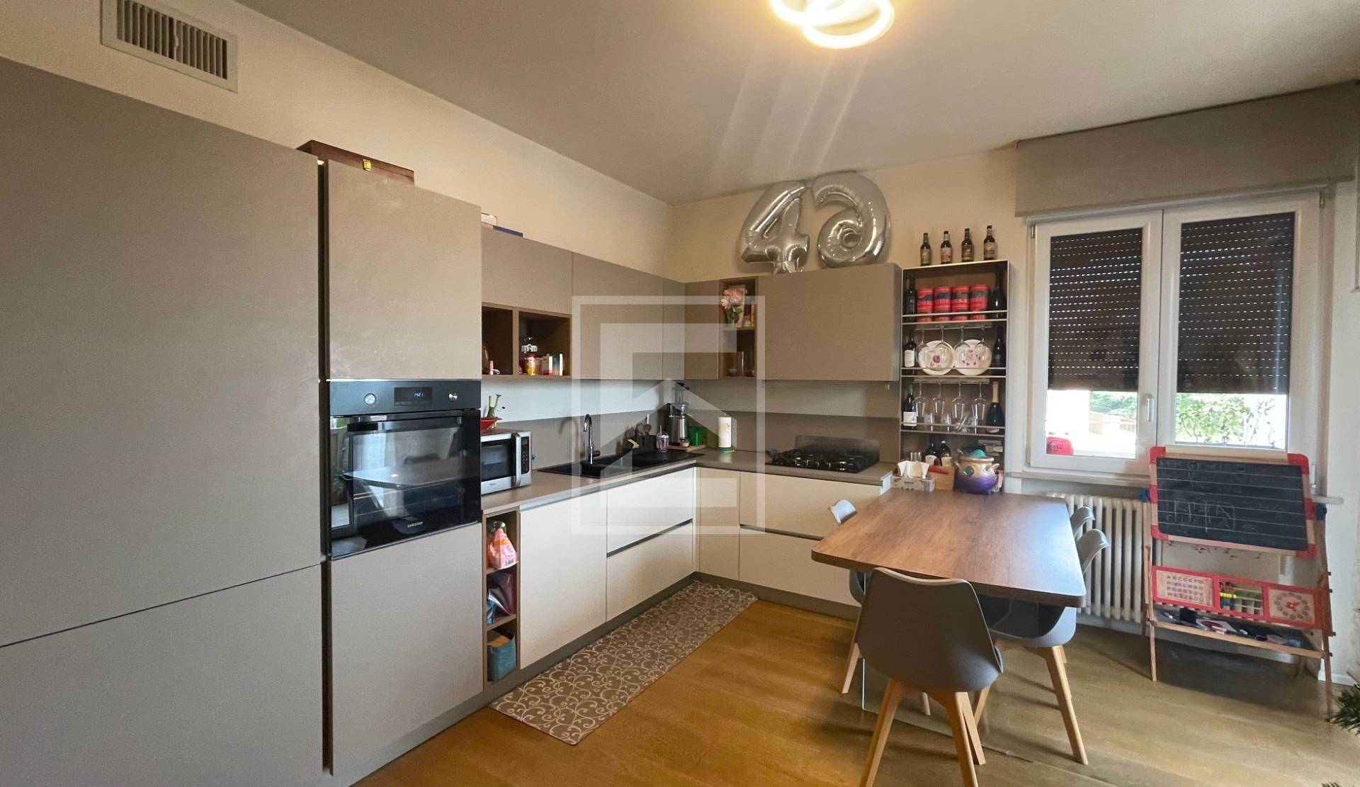 Appartamento in vendita a Desenzano del Garda, Desenzano del Garda