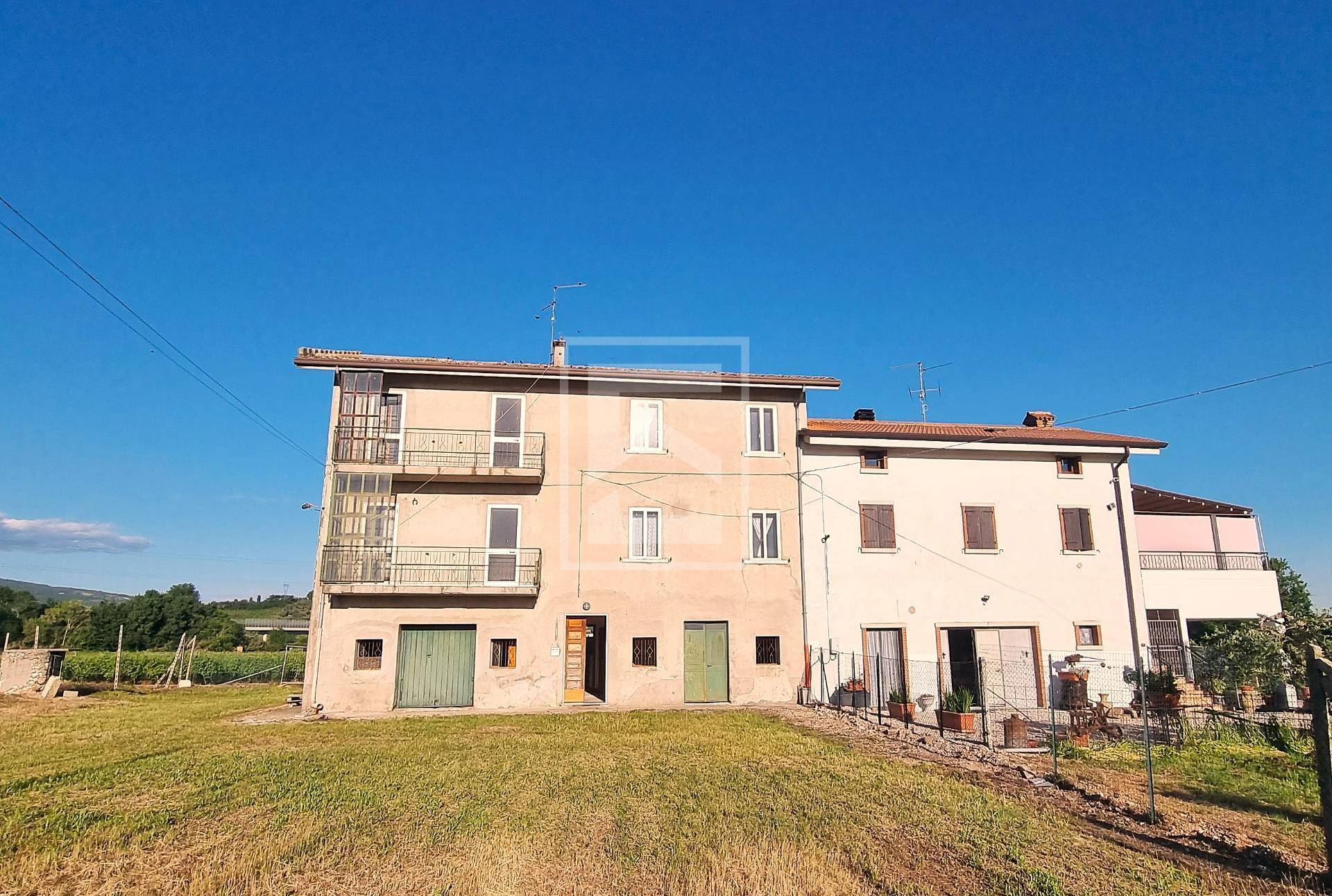 Rustico in vendita a Cavaion Veronese