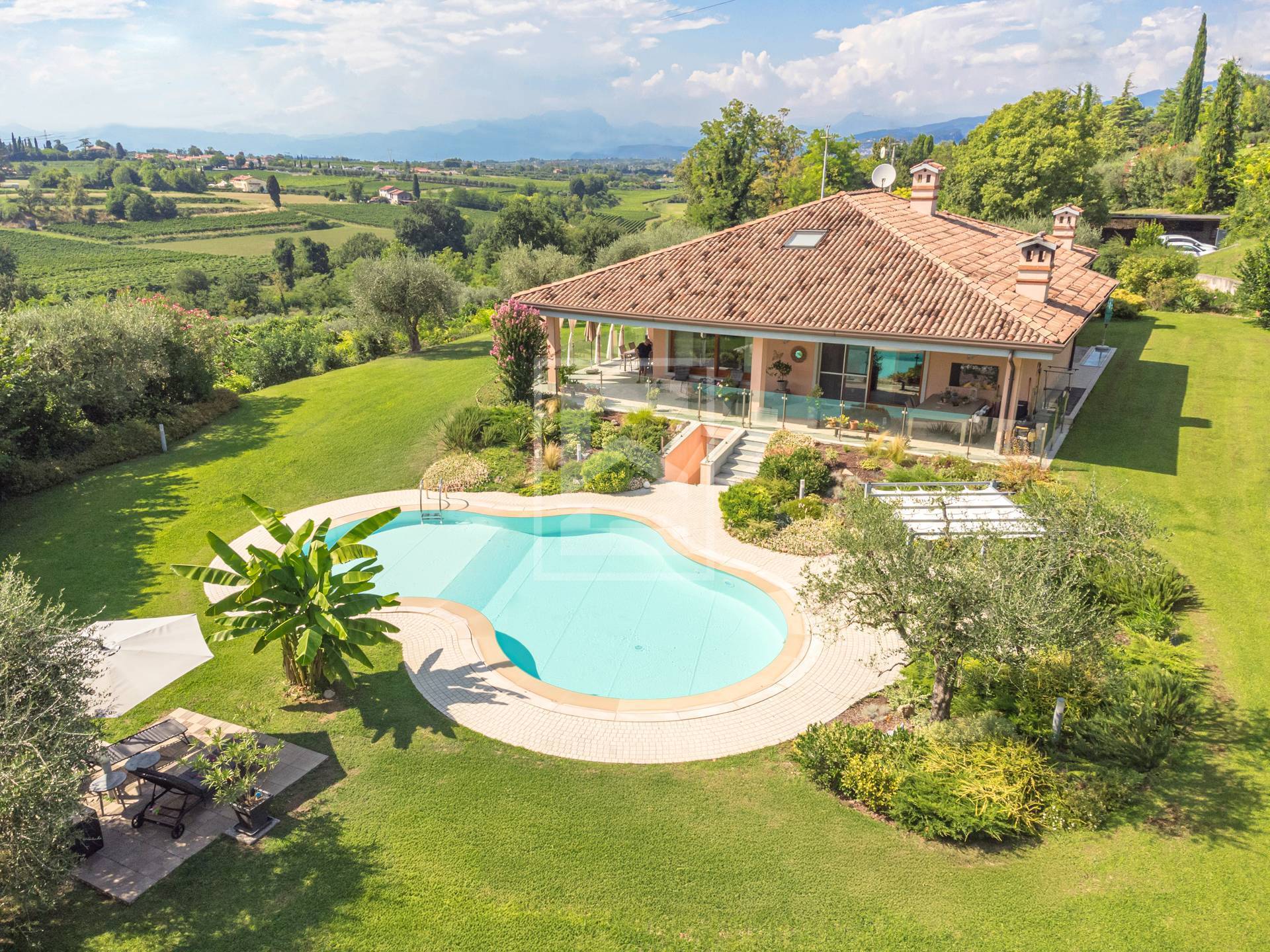 Villa singola in vendita a Castelnuovo del Garda, Sandr