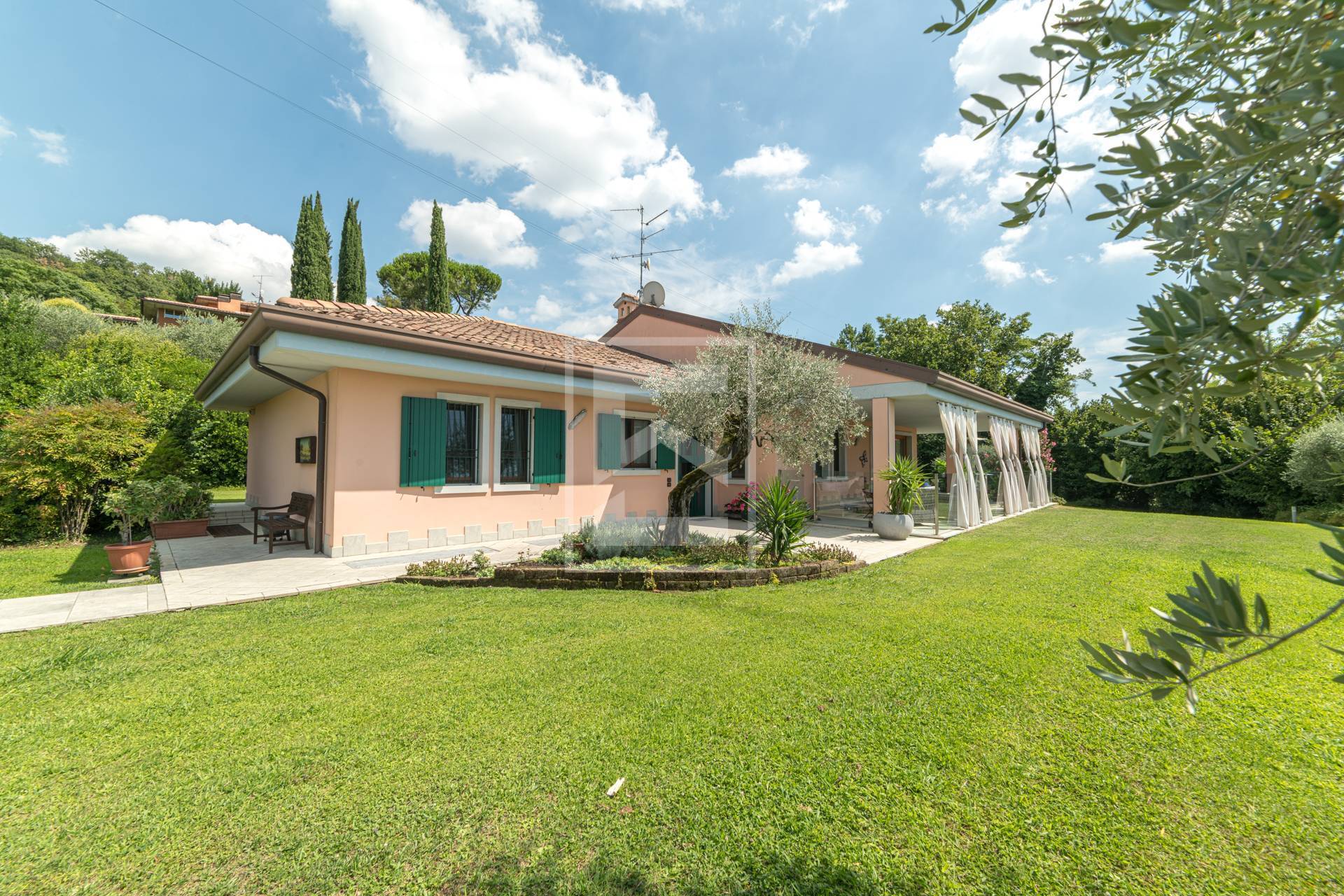 Villa singola in vendita a Castelnuovo del Garda, Sandr