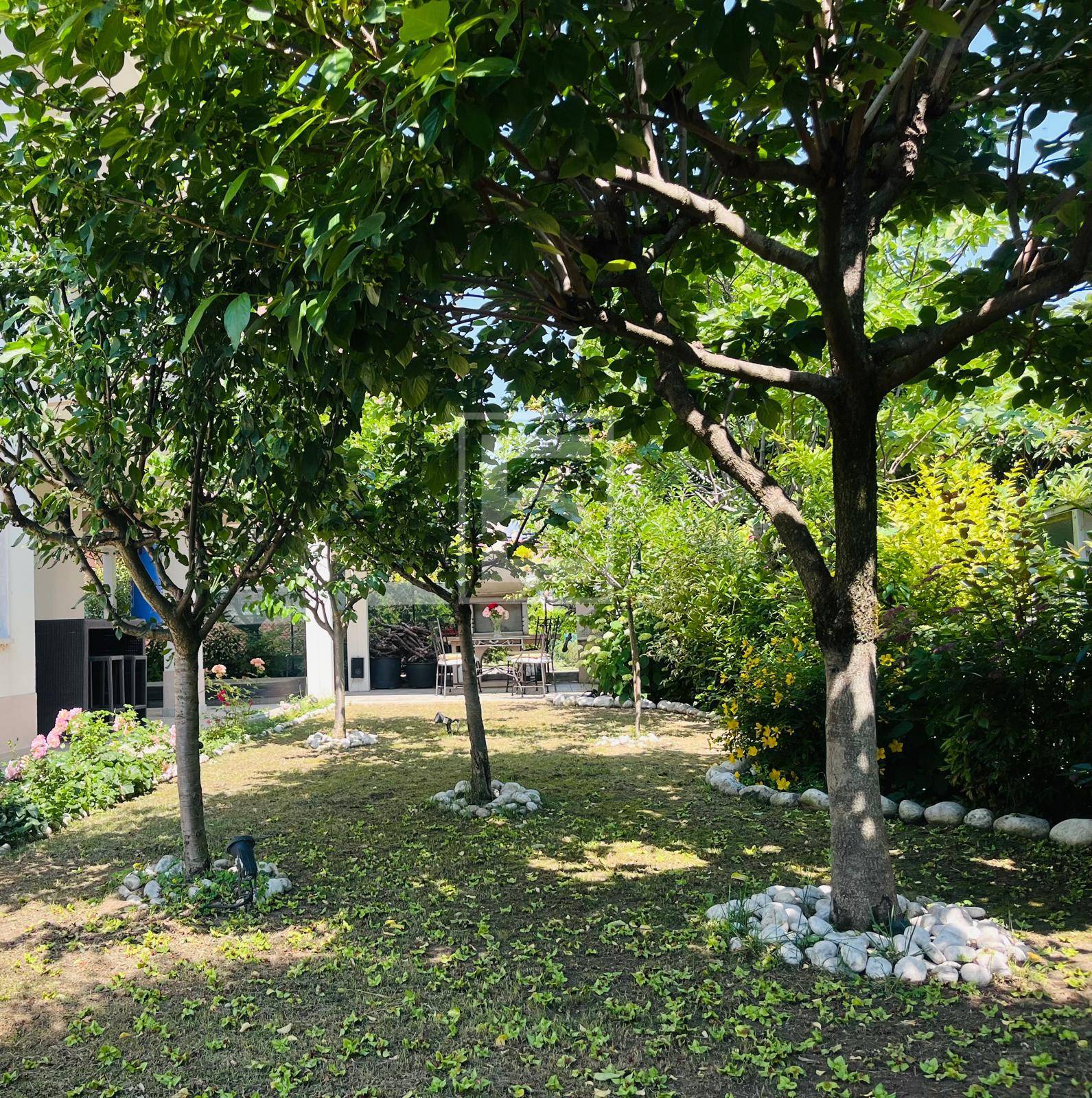Villa singola in vendita a Desenzano del Garda, Desenzano del Garda