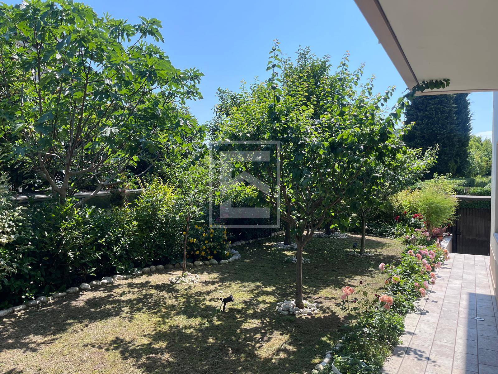 Villa singola in vendita a Desenzano del Garda, Desenzano del Garda