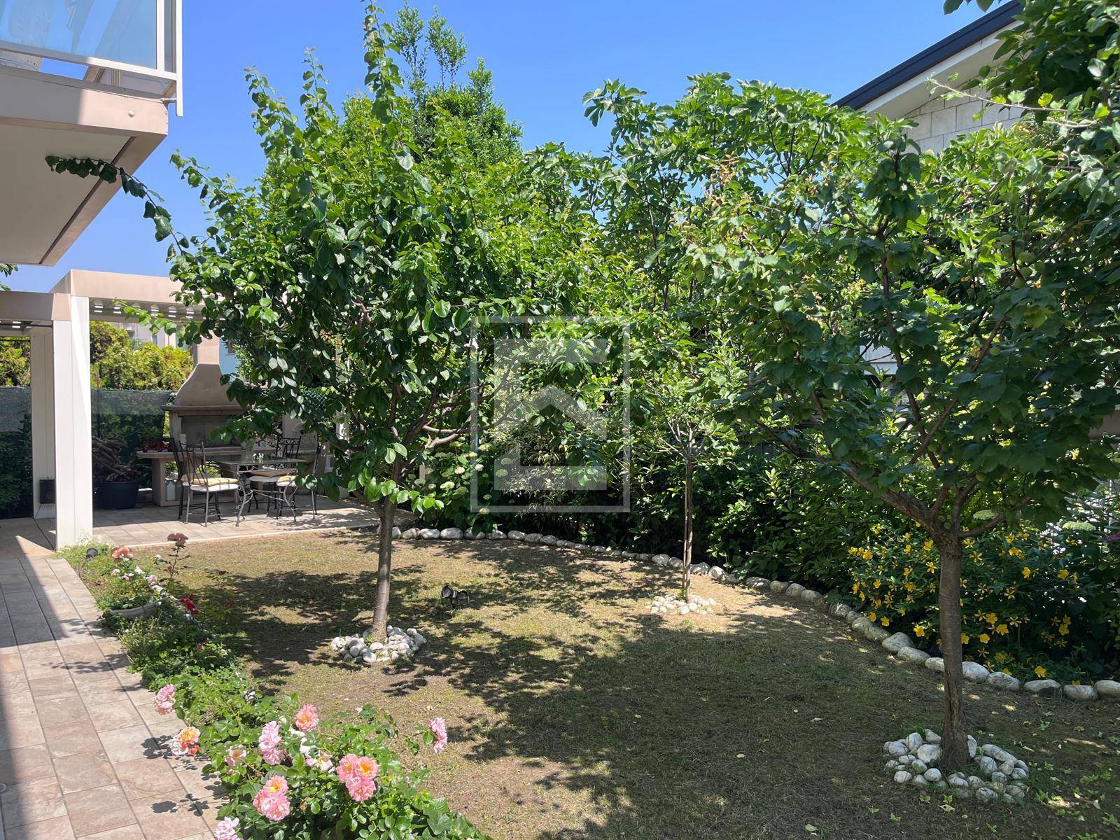 Villa singola in vendita a Desenzano del Garda, Desenzano del Garda