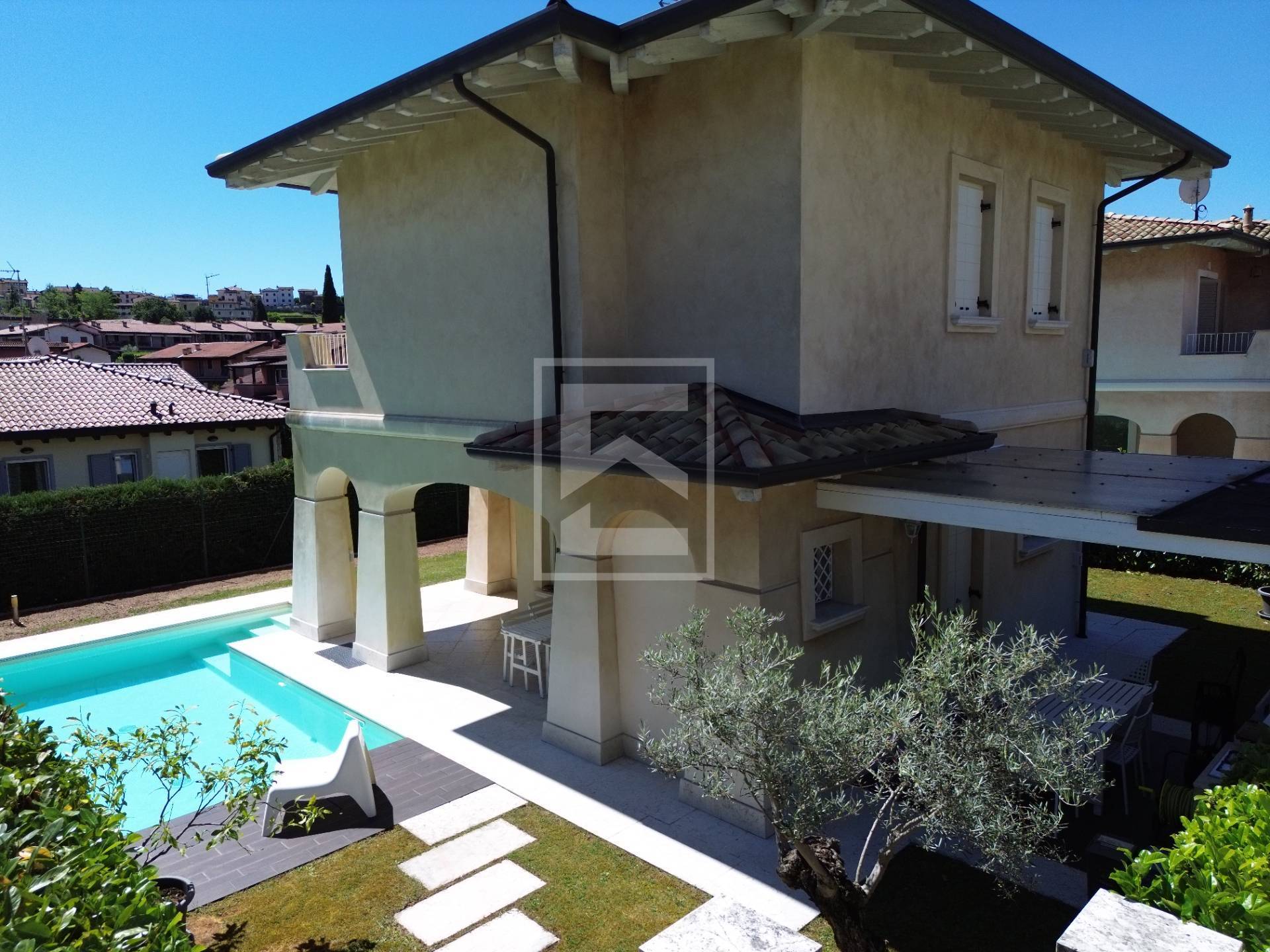 Villa singola in vendita a Manerba del Garda, Montinelle