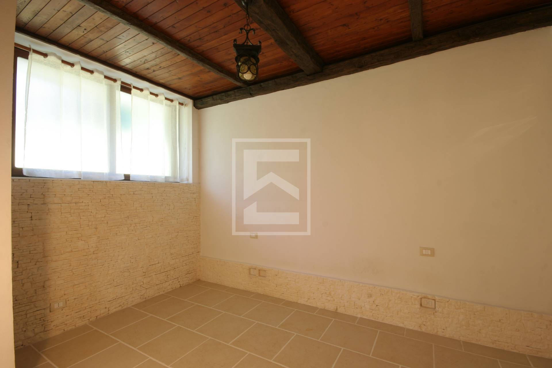 Appartamento in vendita a Gardone Riviera